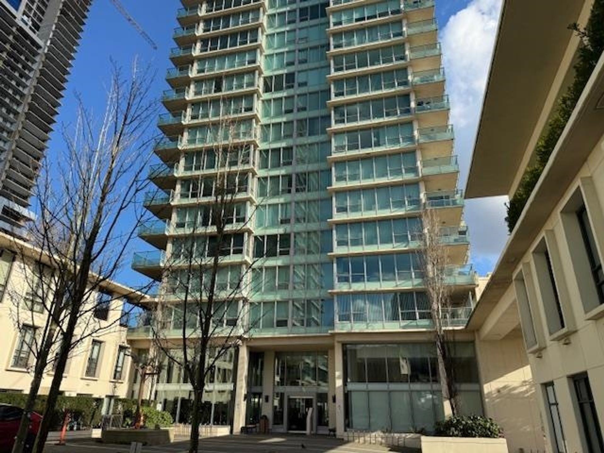 305 - 2232 Douglas Road, Brentwood Park, Burnaby North 