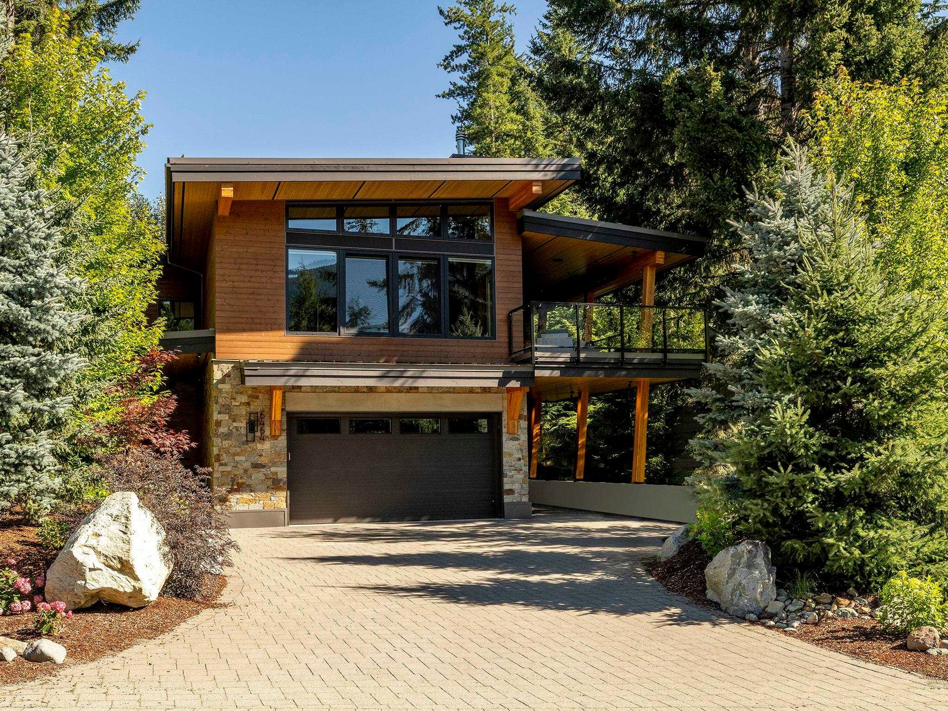 6464 St Andrews Way, Whistler Cay Heights, Whistler photo number 2 6464 St Andrews Way, Whistler Cay Heights, Whistler photo number 2