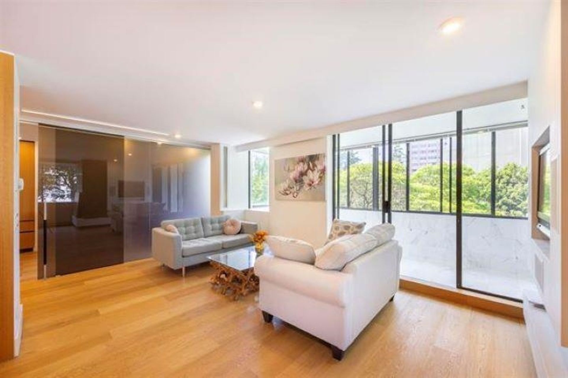Photo 14 at 203 - 2167 Bellevue Avenue, Dundarave, West Vancouver Photo 14 at 203 - 2167 Bellevue Avenue, Dundarave, West Vancouver
