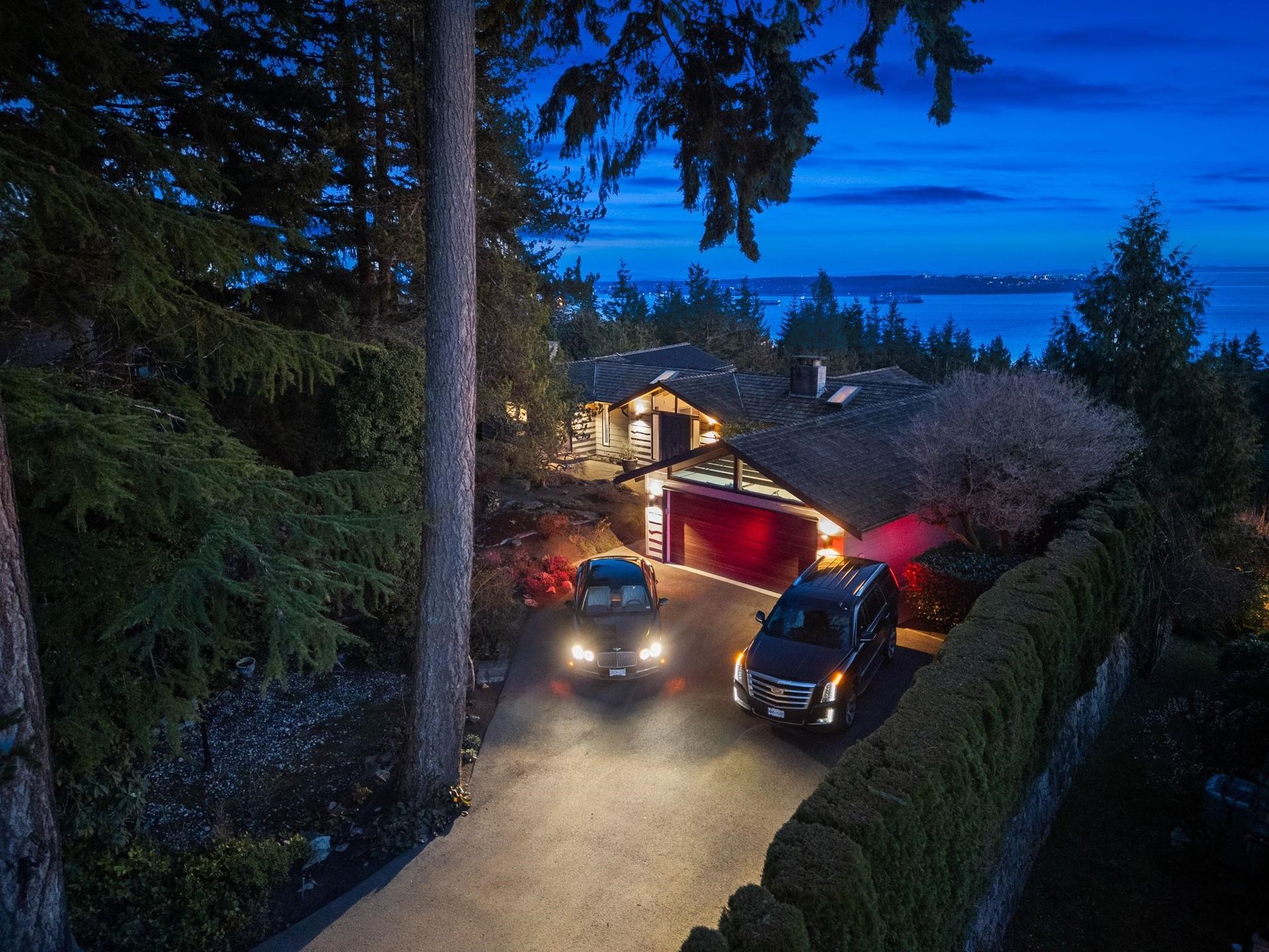 Photo 4 at 4570 Woodgreen Court, Cypress Park Estates, West Vancouver Photo 4 at 4570 Woodgreen Court, Cypress Park Estates, West Vancouver