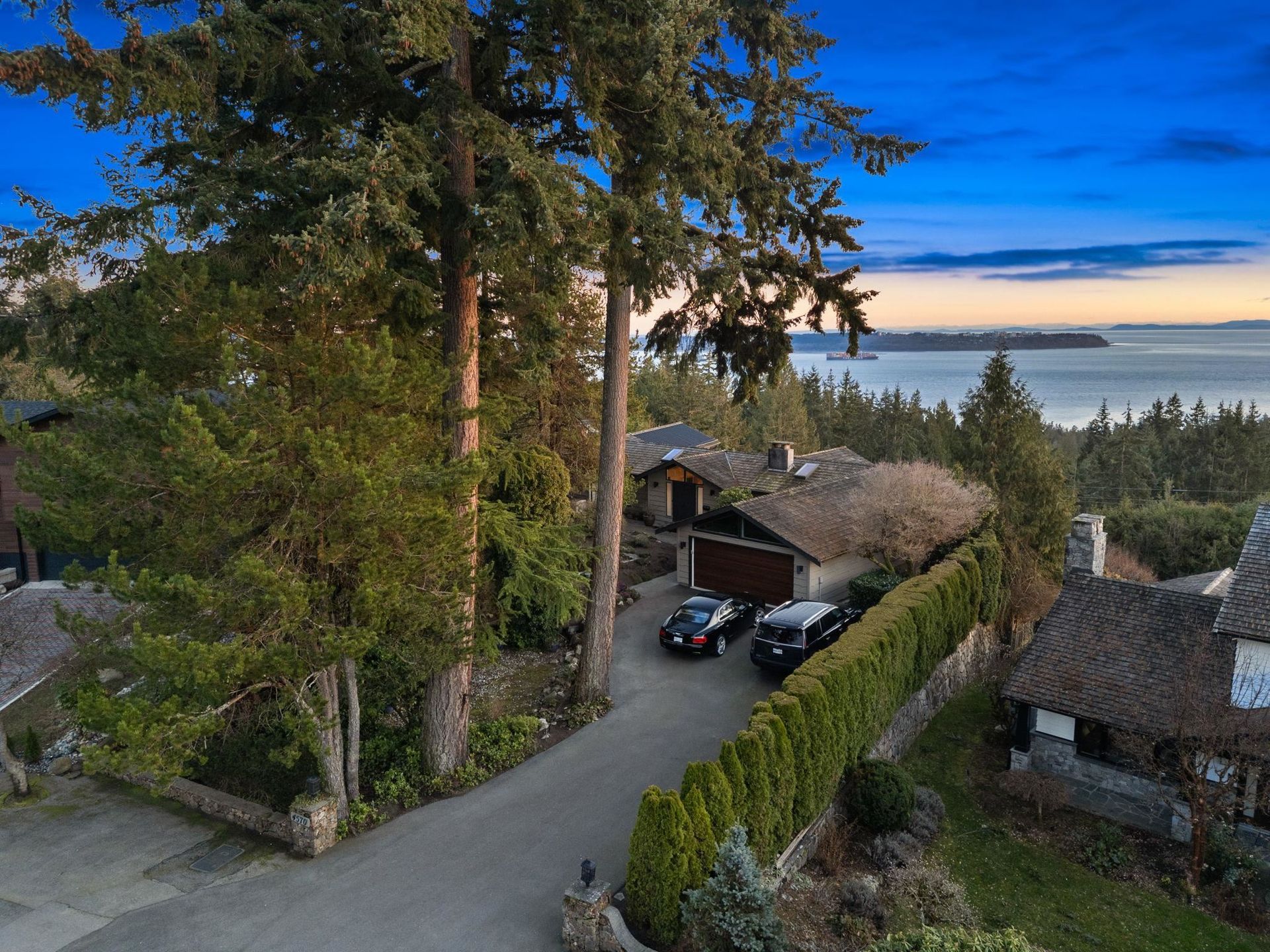 Photo 18 at 4570 Woodgreen Court, Cypress Park Estates, West Vancouver Photo 18 at 4570 Woodgreen Court, Cypress Park Estates, West Vancouver