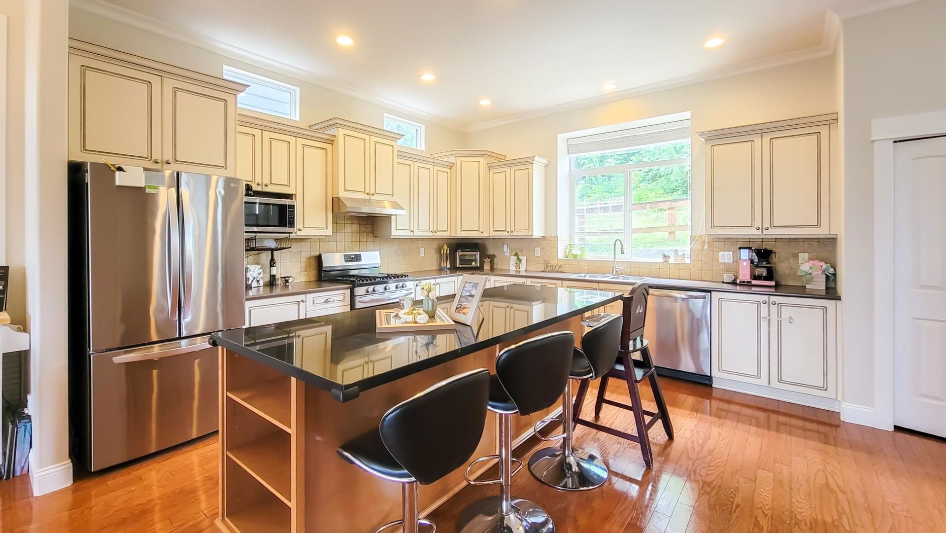 Photo 6 at 11382 154a Street, Fraser Heights, North Surrey Photo 6 at 11382 154a Street, Fraser Heights, North Surrey