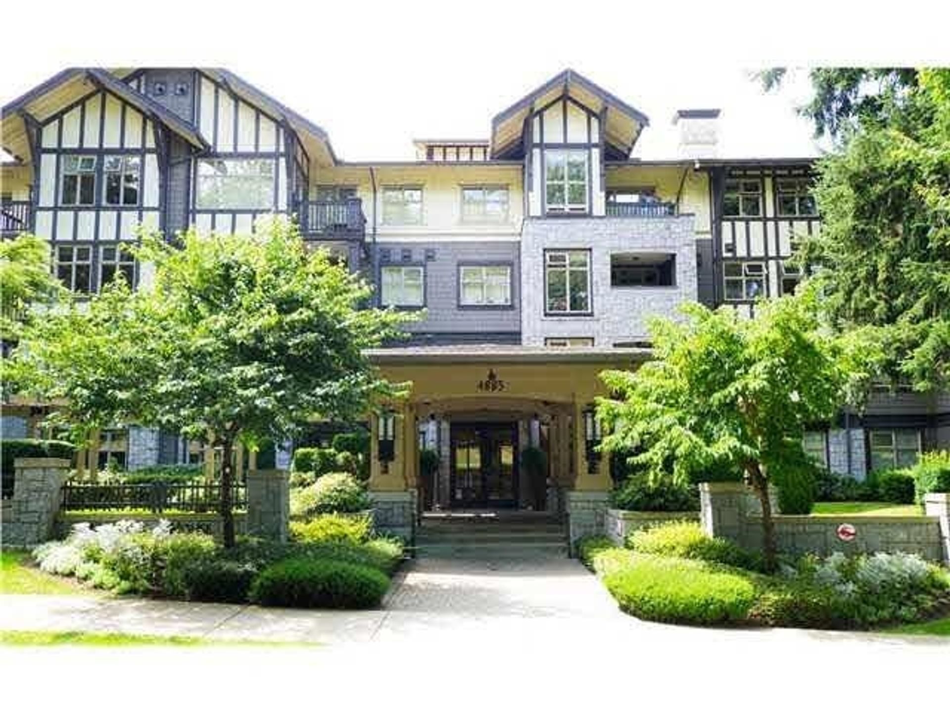 205 - 4885 Valley Drive, Quilchena, Vancouver West photo number 2 205 - 4885 Valley Drive, Quilchena, Vancouver West photo number 2