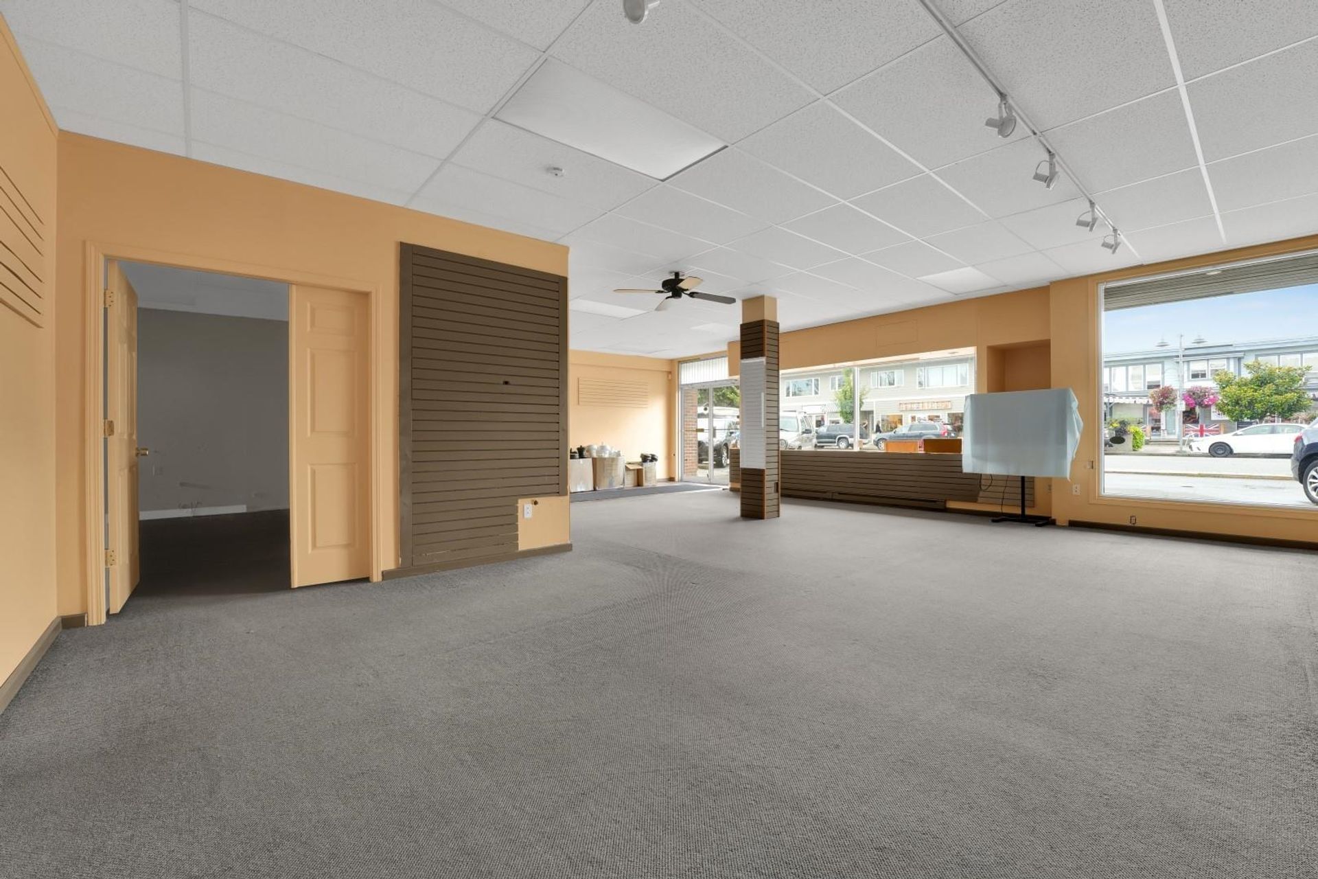 Photo 5 at Unit B - 5651 Cowrie Street, Sechelt District, Sunshine Coast Photo 5 at Unit B - 5651 Cowrie Street, Sechelt District, Sunshine Coast