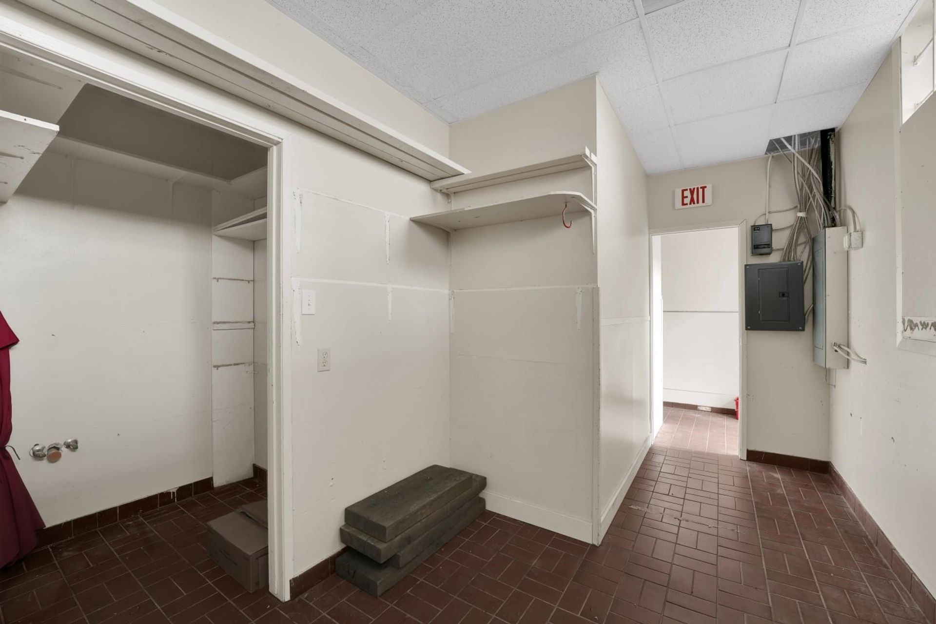 Photo 8 at Unit B - 5651 Cowrie Street, Sechelt District, Sunshine Coast Photo 8 at Unit B - 5651 Cowrie Street, Sechelt District, Sunshine Coast