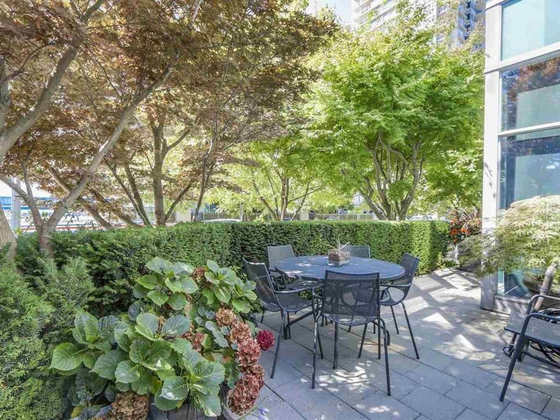 Photo 2 at 403 Beach Crescent, Yaletown, Vancouver West Photo 2 at 403 Beach Crescent, Yaletown, Vancouver West
