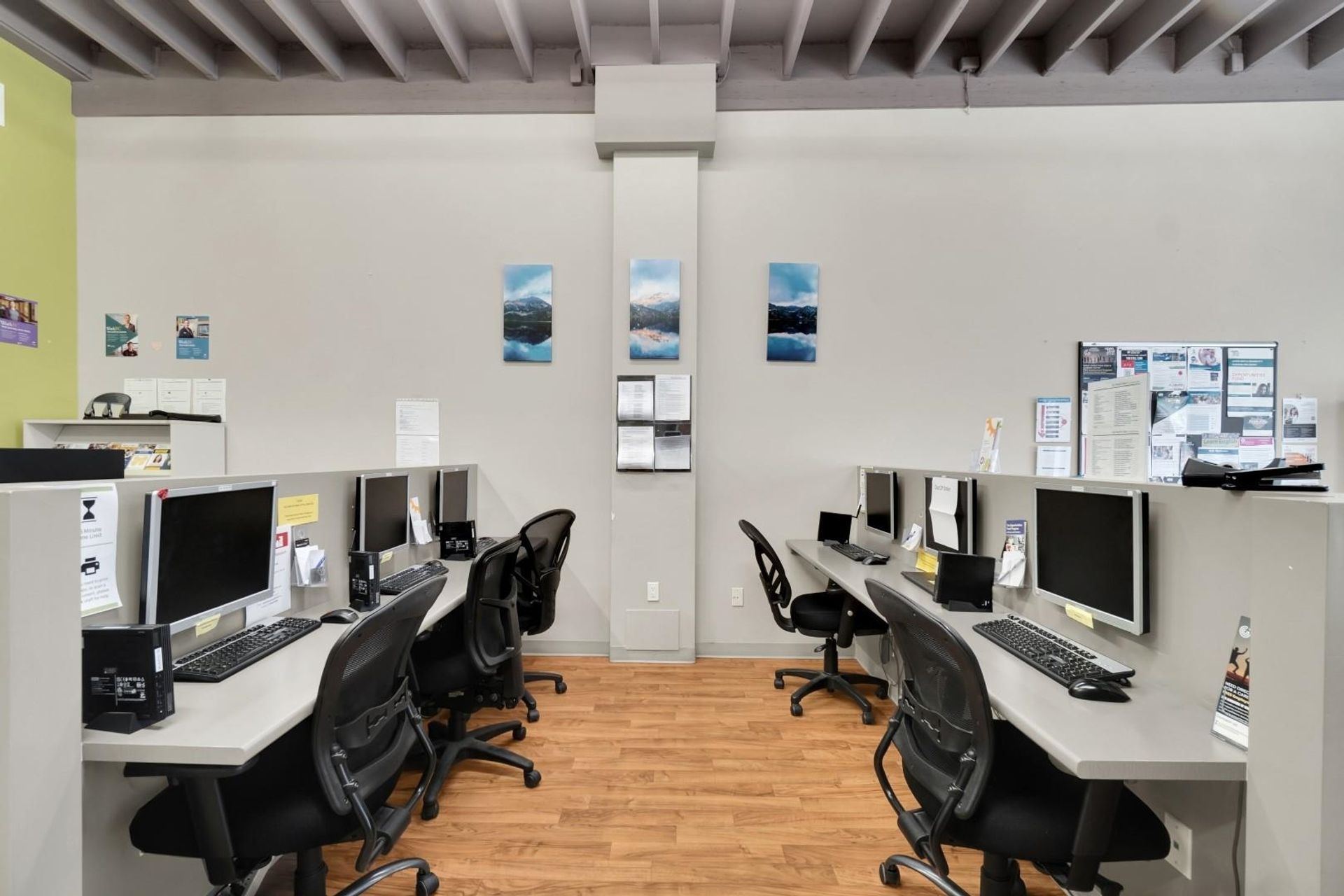 Photo 4 at Unit A - 5672 Cowrie Street, Sechelt District, Sunshine Coast Photo 4 at Unit A - 5672 Cowrie Street, Sechelt District, Sunshine Coast