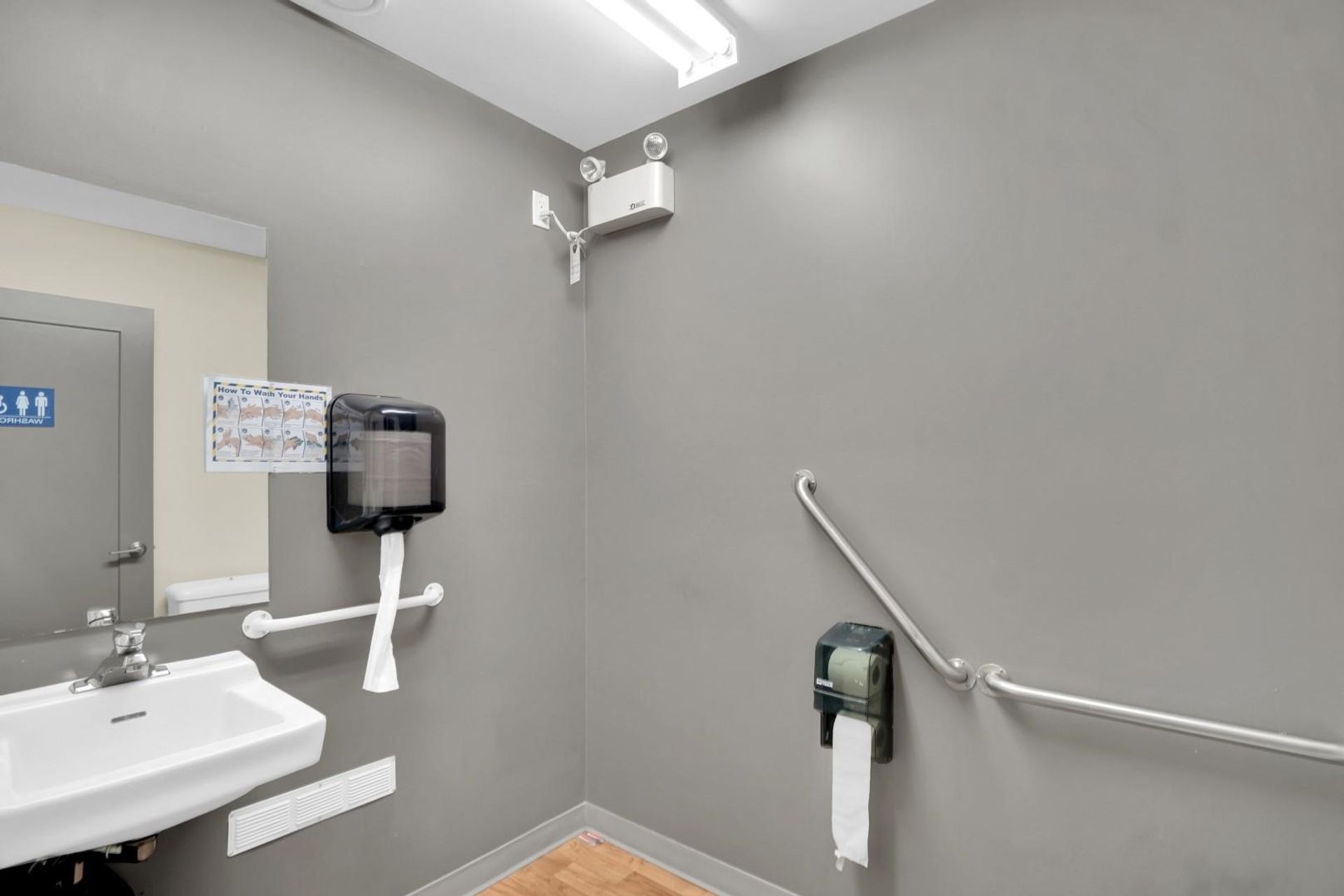 Photo 17 at Unit A - 5672 Cowrie Street, Sechelt District, Sunshine Coast Photo 17 at Unit A - 5672 Cowrie Street, Sechelt District, Sunshine Coast