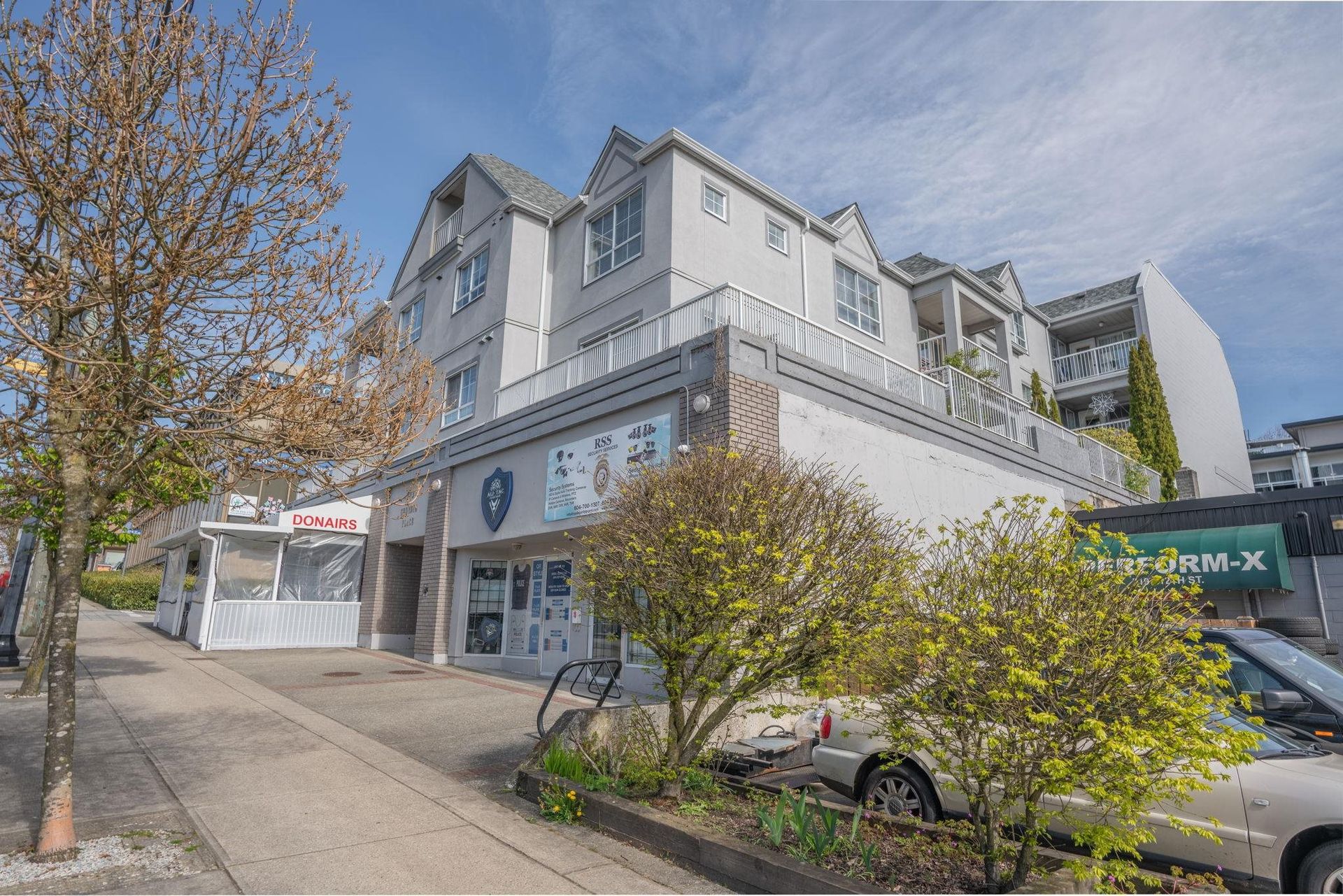 Photo 3 at 203 - 723 Twelfth Street, Moody Park, New Westminster Photo 3 at 203 - 723 Twelfth Street, Moody Park, New Westminster