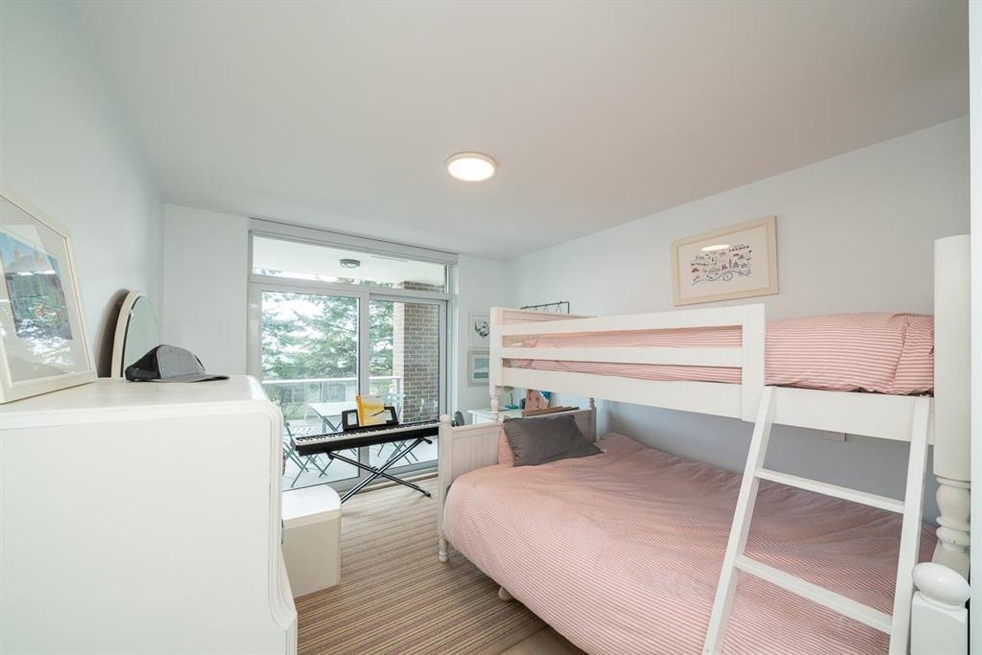 Photo 13 at 104 - 15165 Thrift Avenue, White Rock, South Surrey White Rock Photo 13 at 104 - 15165 Thrift Avenue, White Rock, South Surrey White Rock