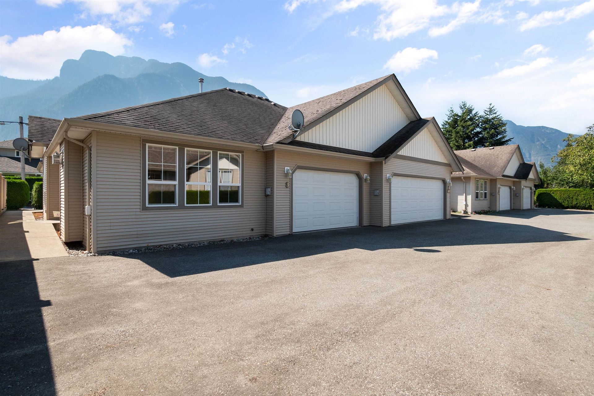3 - 648 Coquihalla Street, Hope, Hope & Area