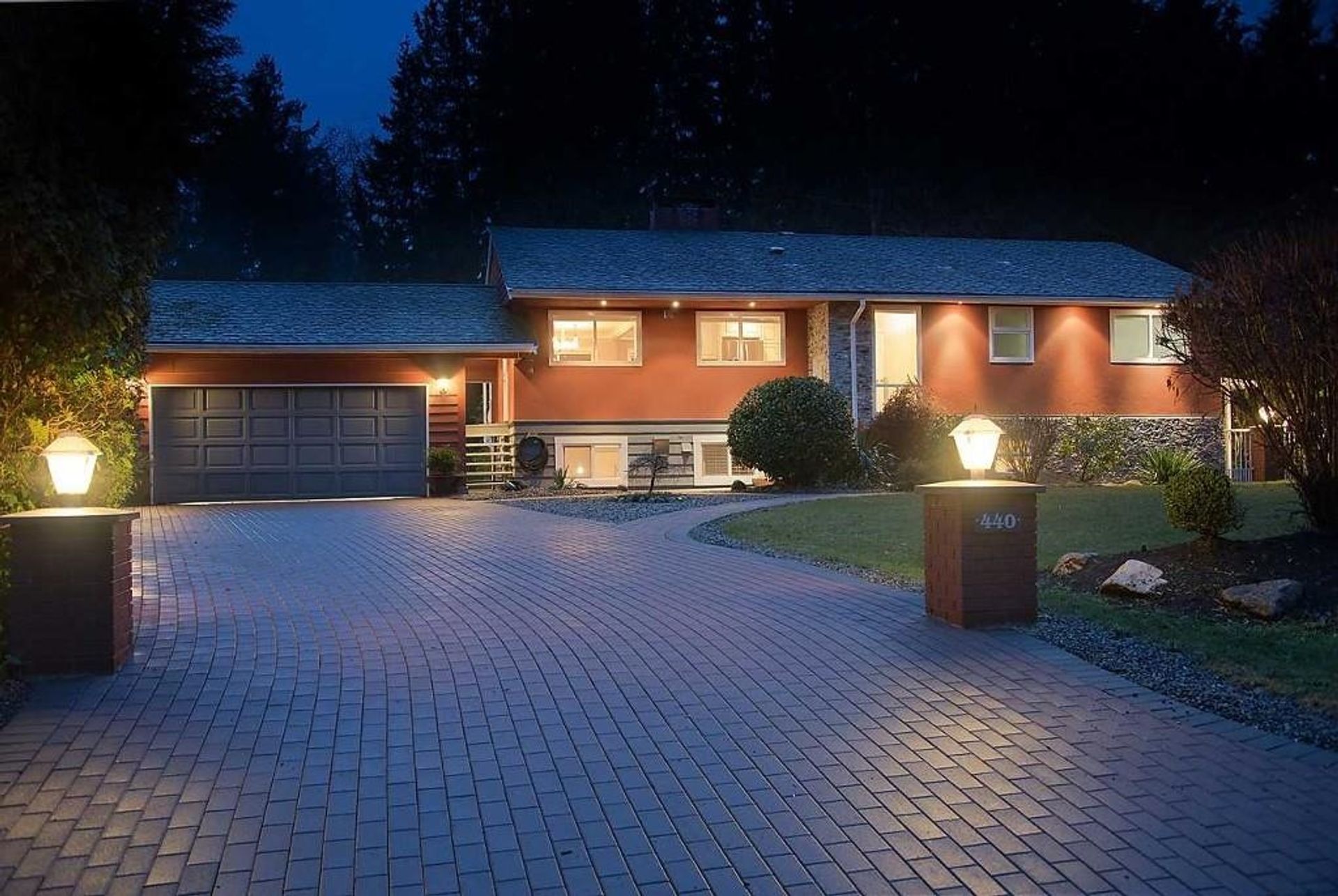 Photo 2 at 440 Newlands Road, Cedardale, West Vancouver Photo 2 at 440 Newlands Road, Cedardale, West Vancouver
