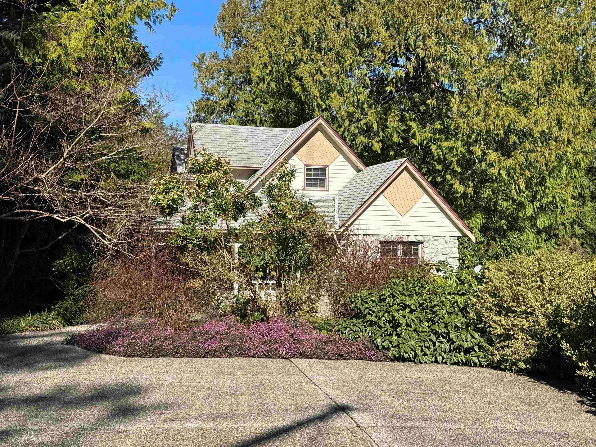 Photo 13 at 5487 Brooks Road, Halfmn Bay Secret Cv Redroofs, Sunshine Coast Photo 13 at 5487 Brooks Road, Halfmn Bay Secret Cv Redroofs, Sunshine Coast
