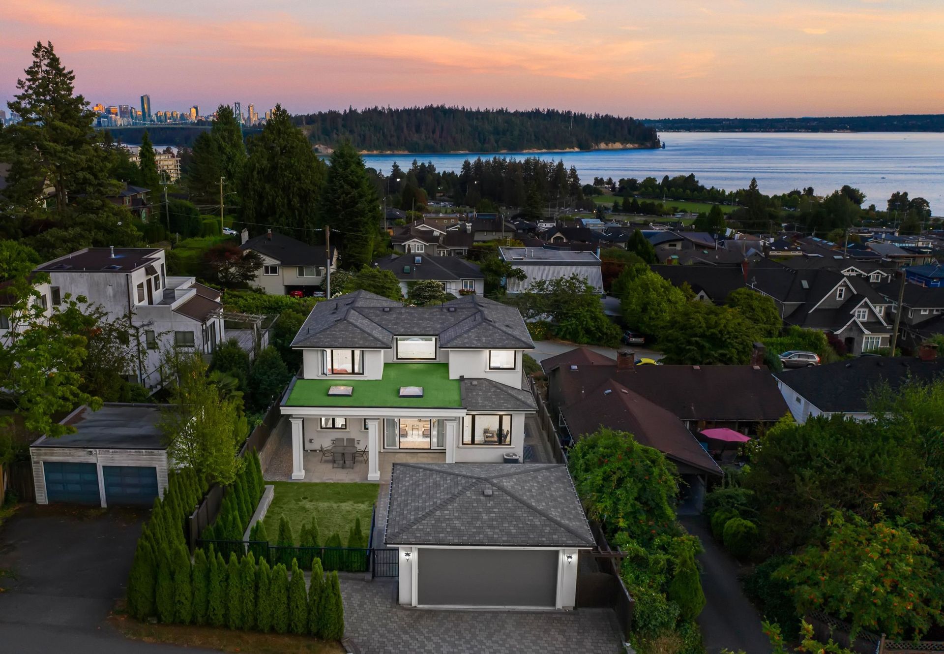 Photo 33 at 1115 Fulton Avenue, Ambleside, West Vancouver Photo 33 at 1115 Fulton Avenue, Ambleside, West Vancouver
