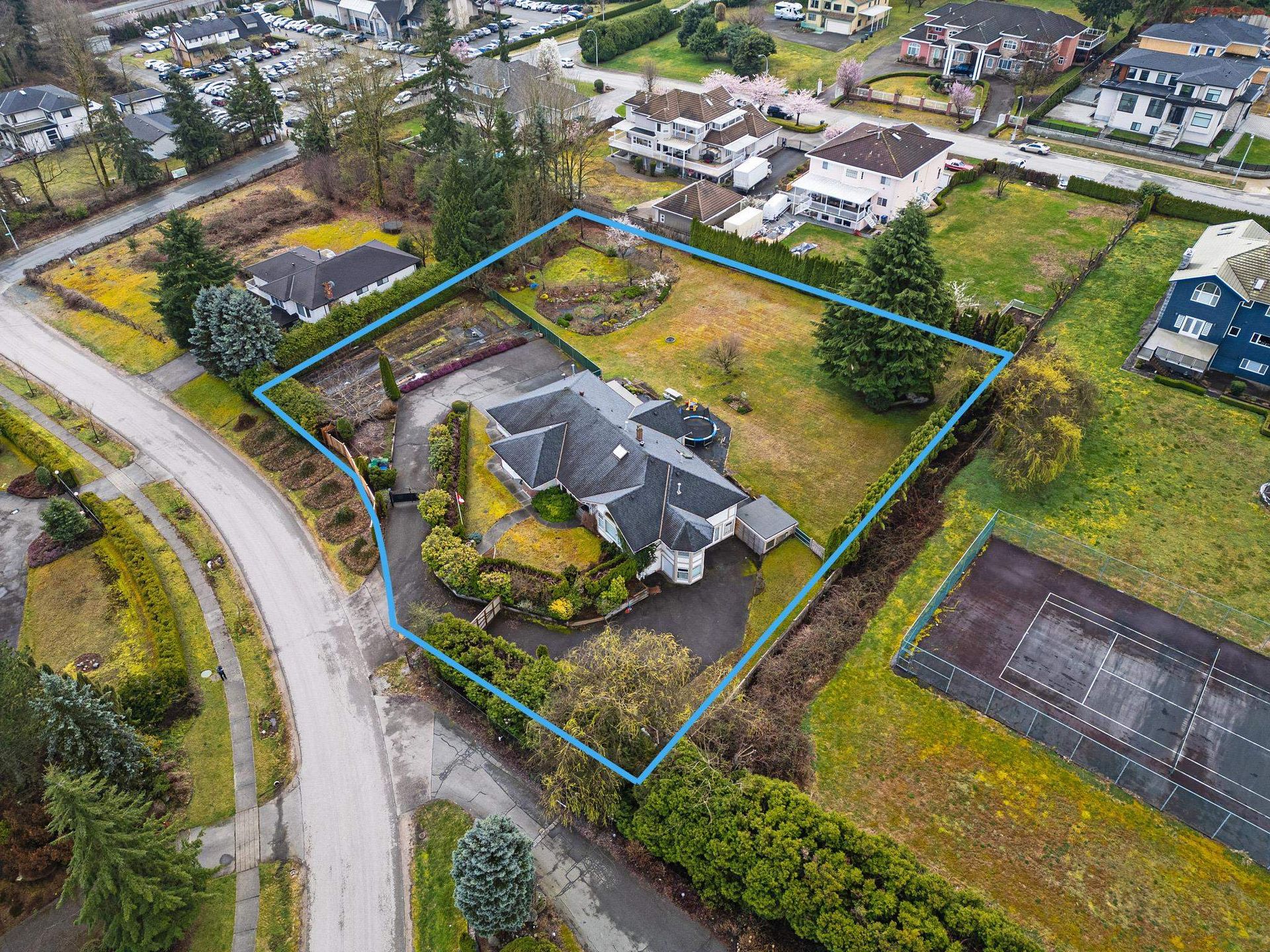 17484 Abbey Drive, Fraser Heights, North Surrey photo number 2