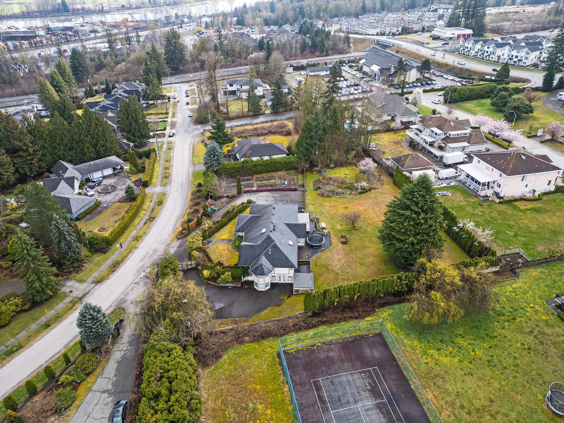 Photo 4 at 17484 Abbey Drive, Fraser Heights, North Surrey Photo 4 at 17484 Abbey Drive, Fraser Heights, North Surrey