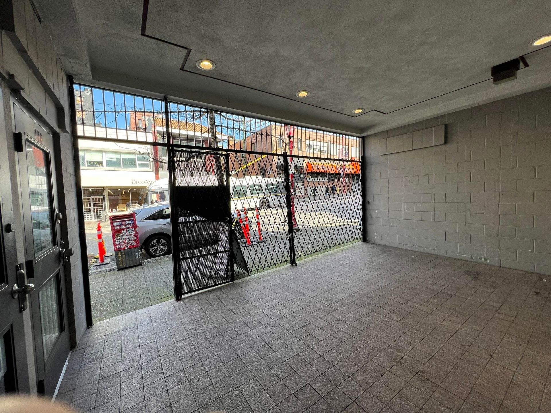 Photo 7 at 188 E Pender Street, Downtown VE, Vancouver East Photo 7 at 188 E Pender Street, Downtown VE, Vancouver East