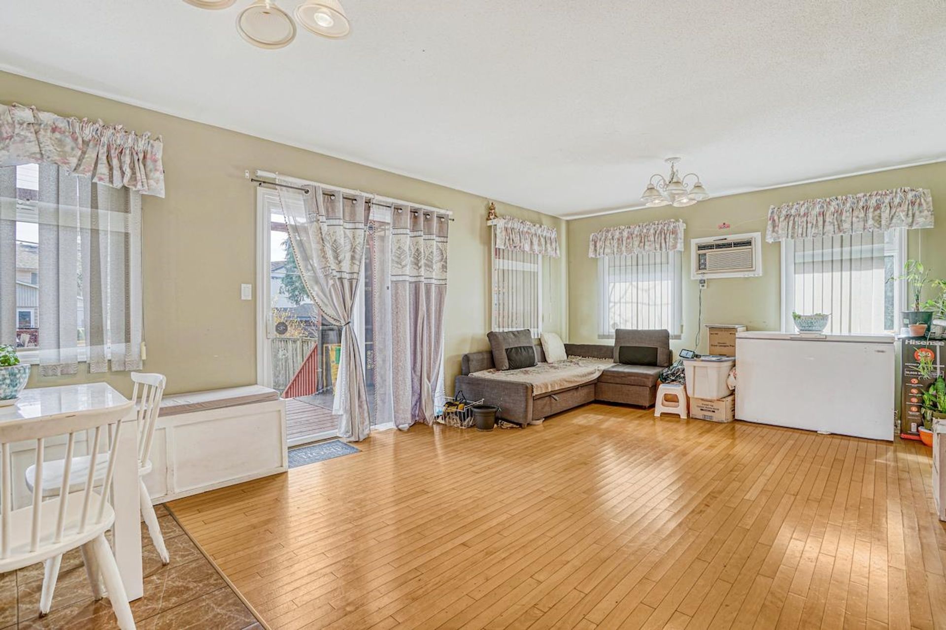 10140 Seacote Road3