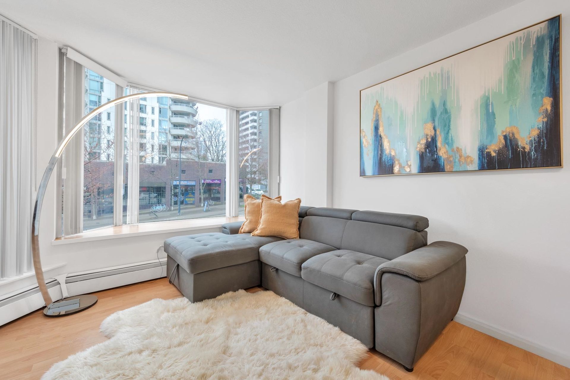 1330-burrard-street-downtown-vw-vancouver-west-04.jpg