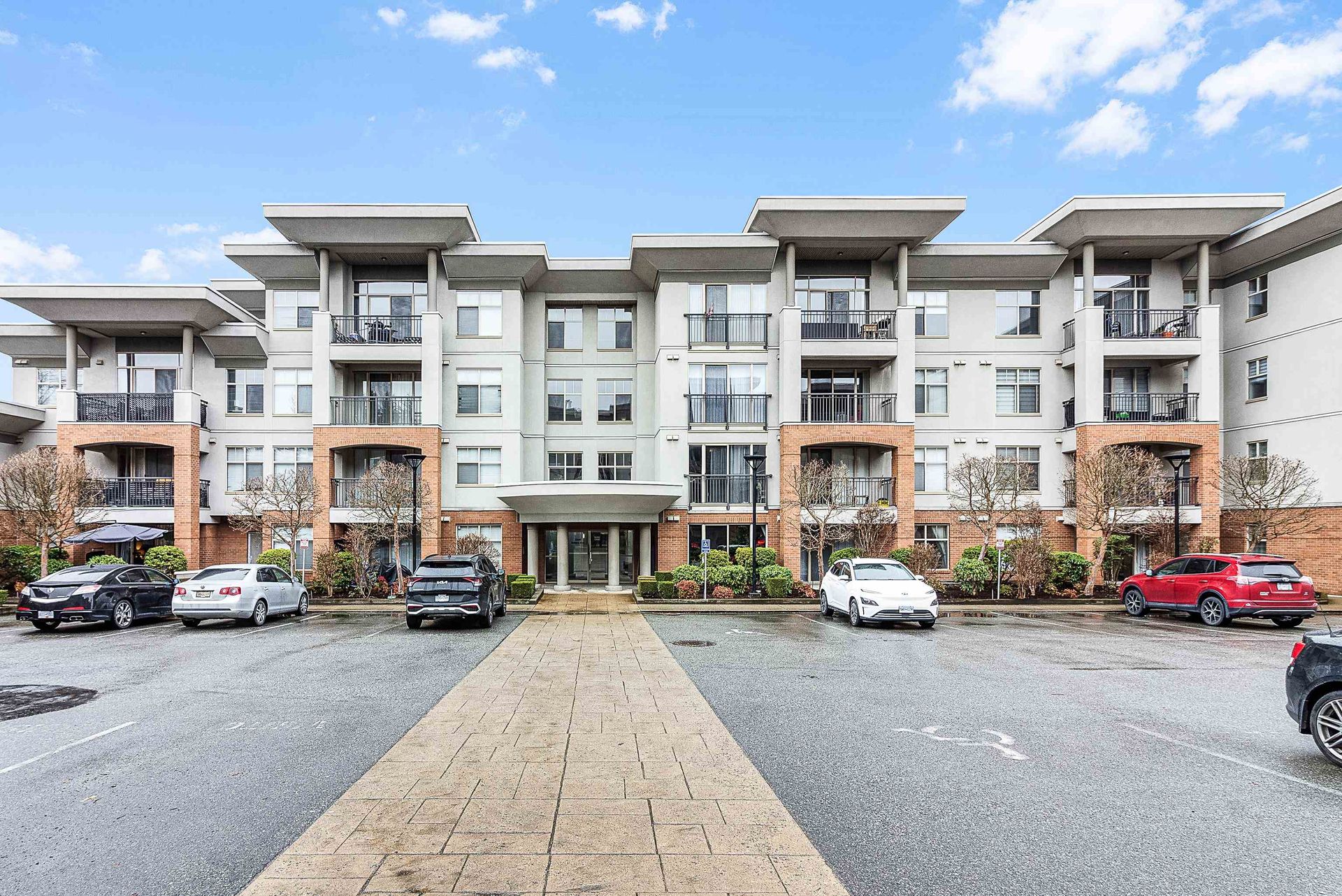 410 - 33546 Holland Avenue, Central Abbotsford, Abbotsford  by Adil Dinani Real Estate Advisor 410 - 33546 Holland Avenue, Central Abbotsford, Abbotsford