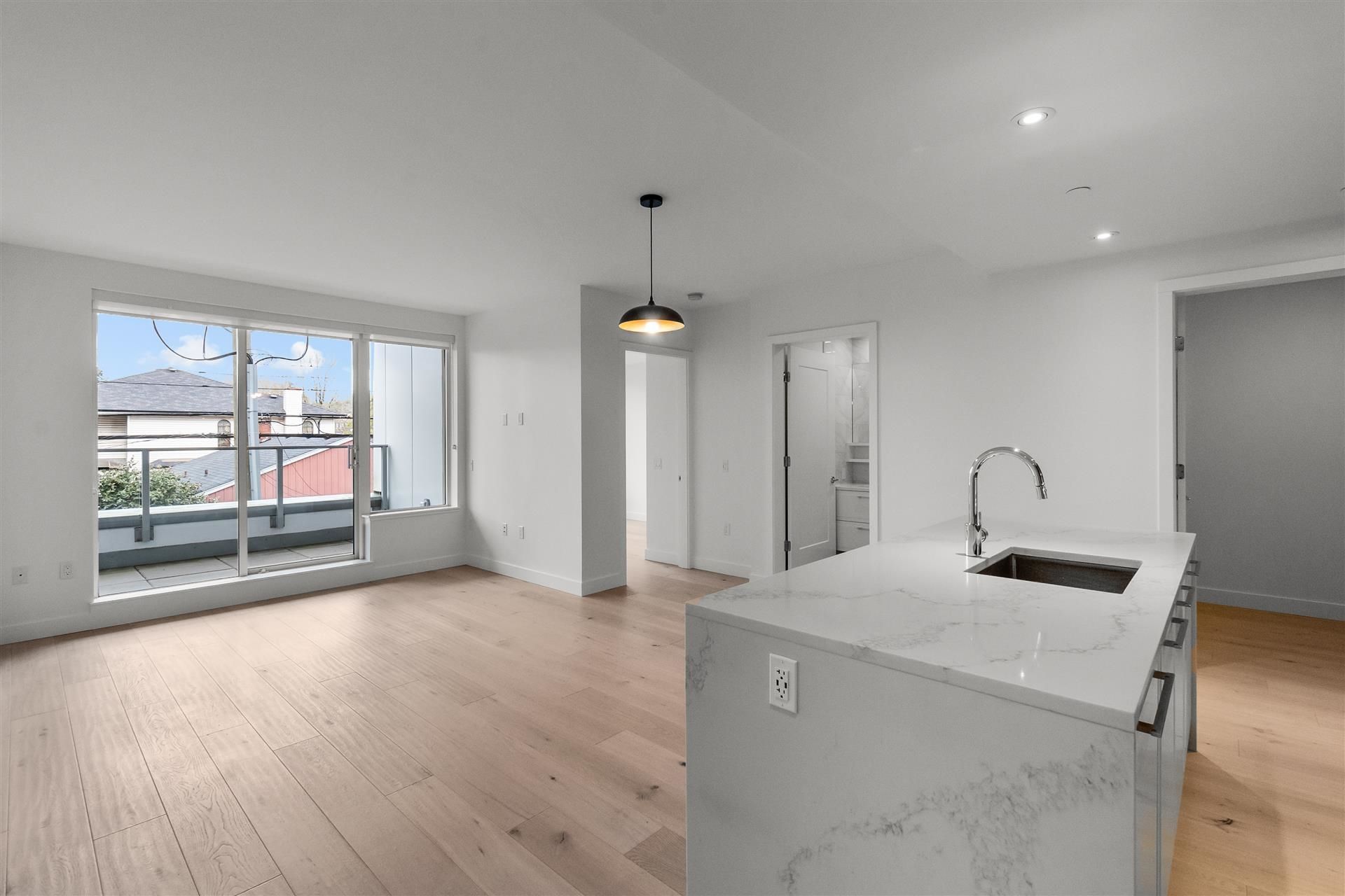 Photo 7 at 207 - 5693 Elizabeth Street, Cambie, Vancouver West