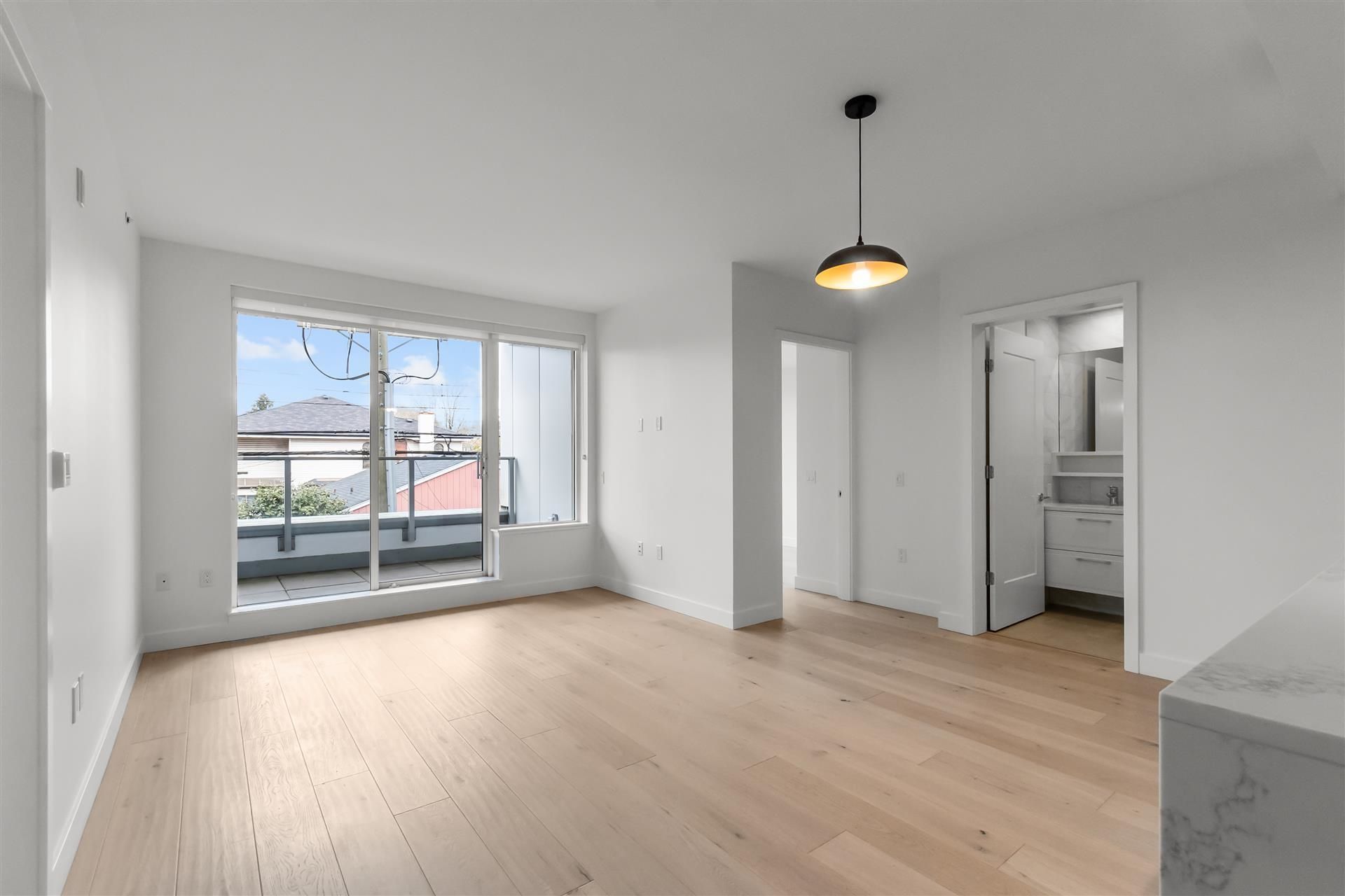 Photo 9 at 207 - 5693 Elizabeth Street, Cambie, Vancouver West