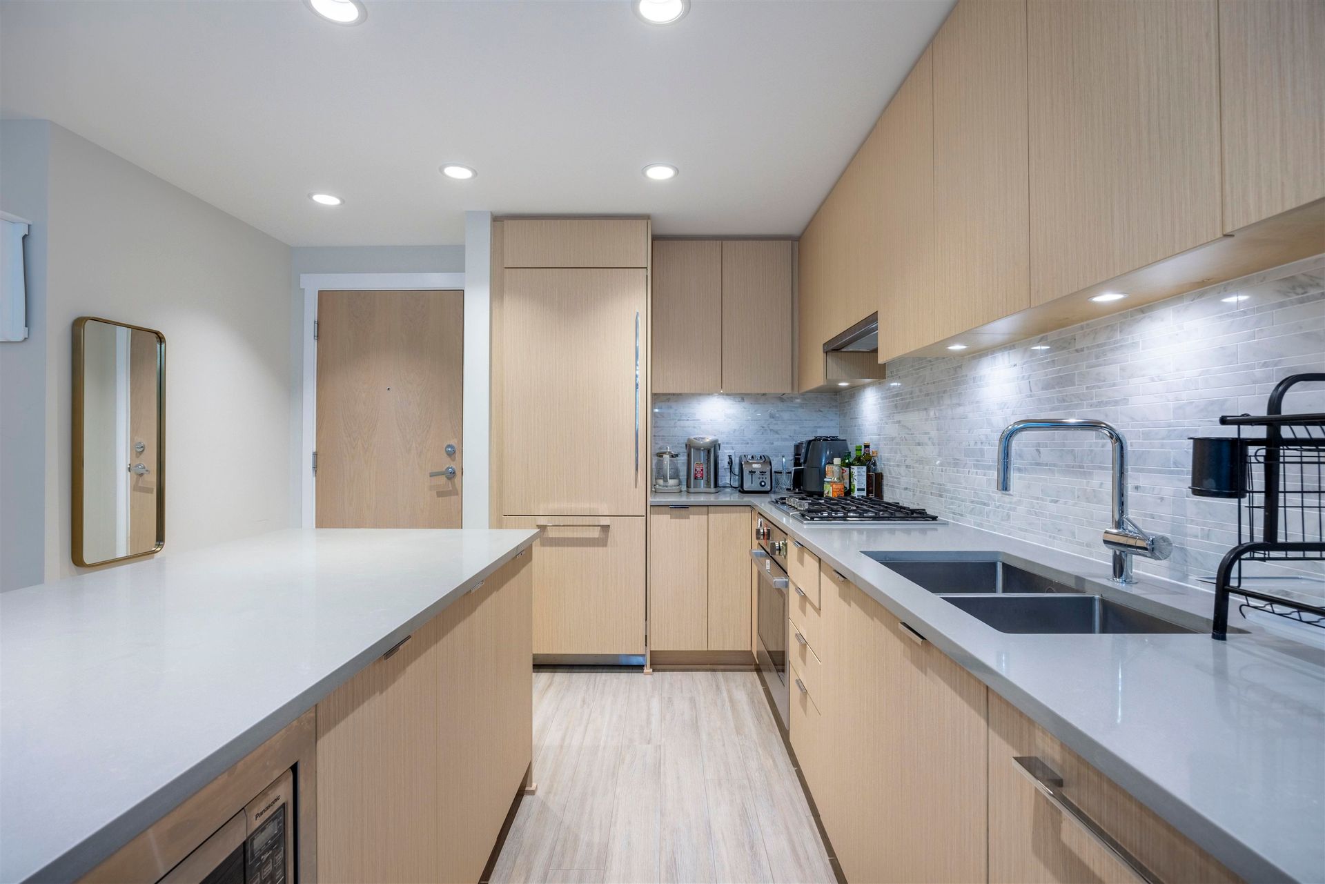 422 - 9213 Odlin Road1
