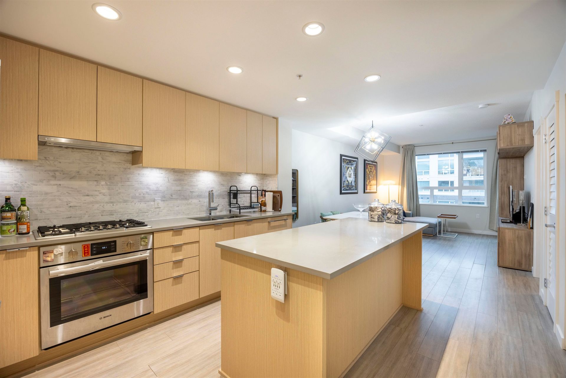 422 - 9213 Odlin Road3