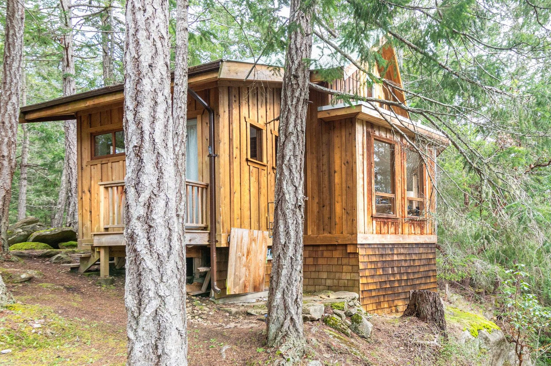 Photo 4 at 390 Juniper Lane, Galiano Island, Islands-Van. & Gulf Photo 4 at 390 Juniper Lane, Galiano Island, Islands-Van. & Gulf