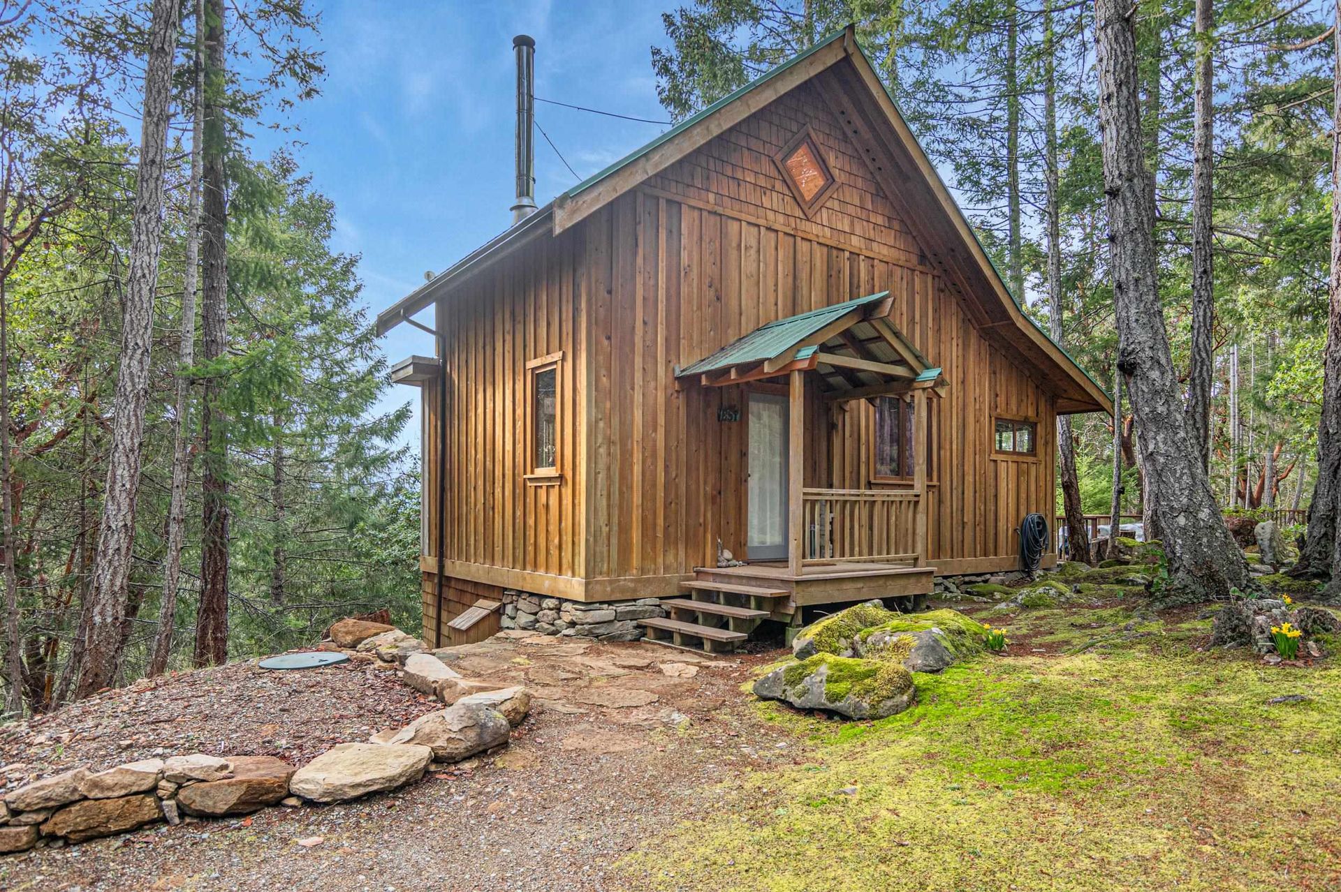 Photo 13 at 390 Juniper Lane, Galiano Island, Islands-Van. & Gulf Photo 13 at 390 Juniper Lane, Galiano Island, Islands-Van. & Gulf