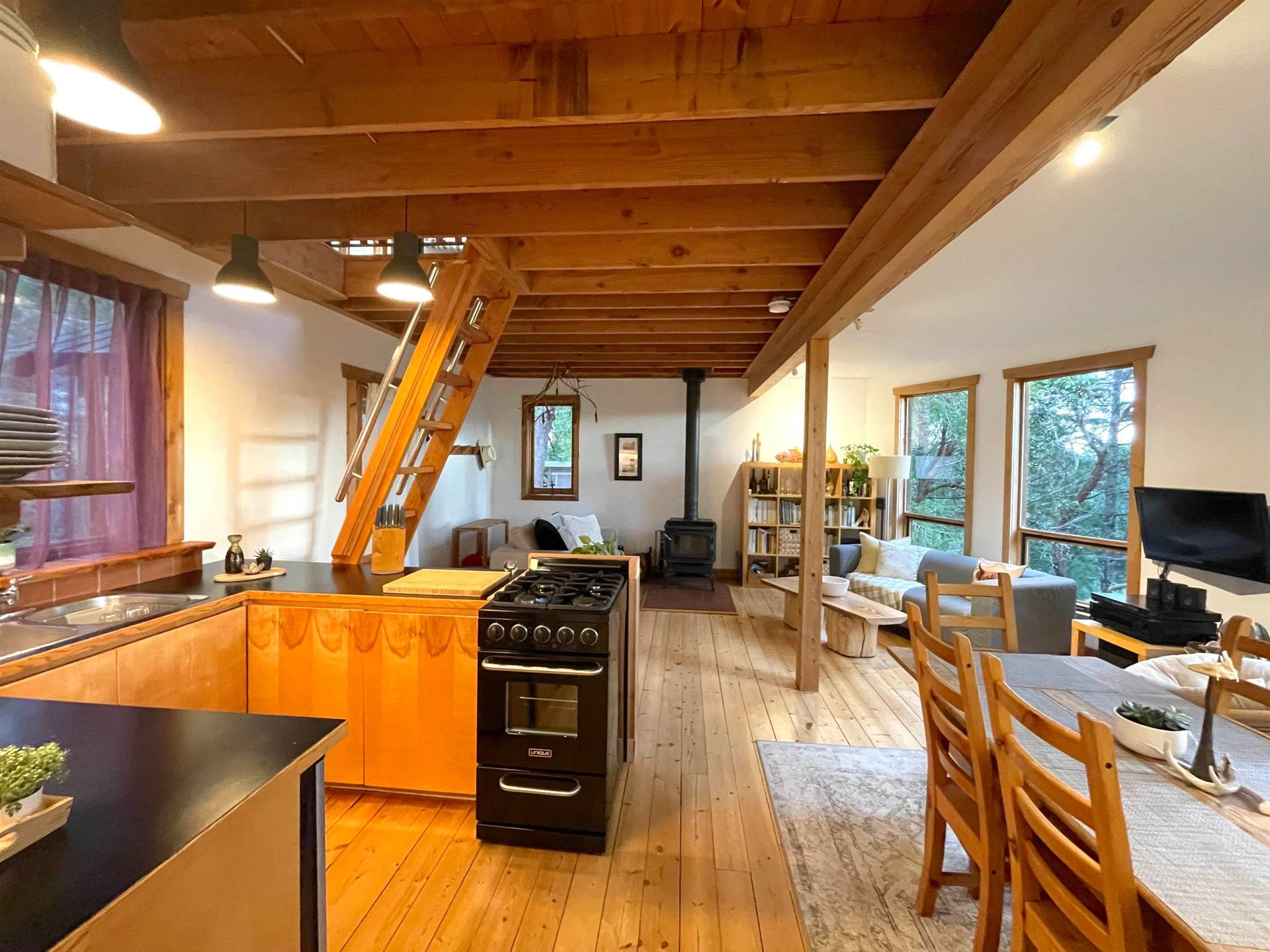 Photo 21 at 390 Juniper Lane, Galiano Island, Islands-Van. & Gulf Photo 21 at 390 Juniper Lane, Galiano Island, Islands-Van. & Gulf