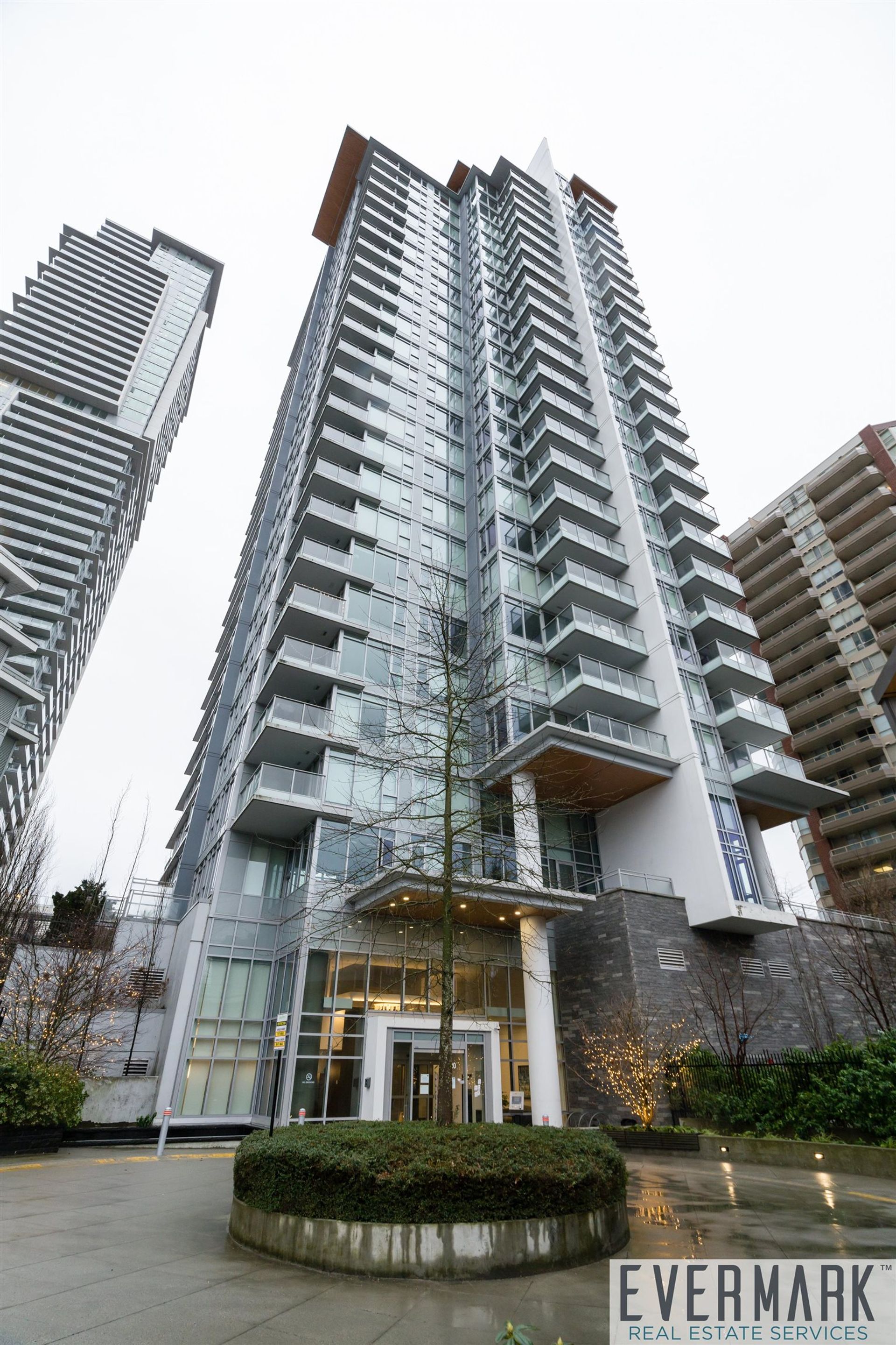 2506 - 520 Como Lake Avenue1