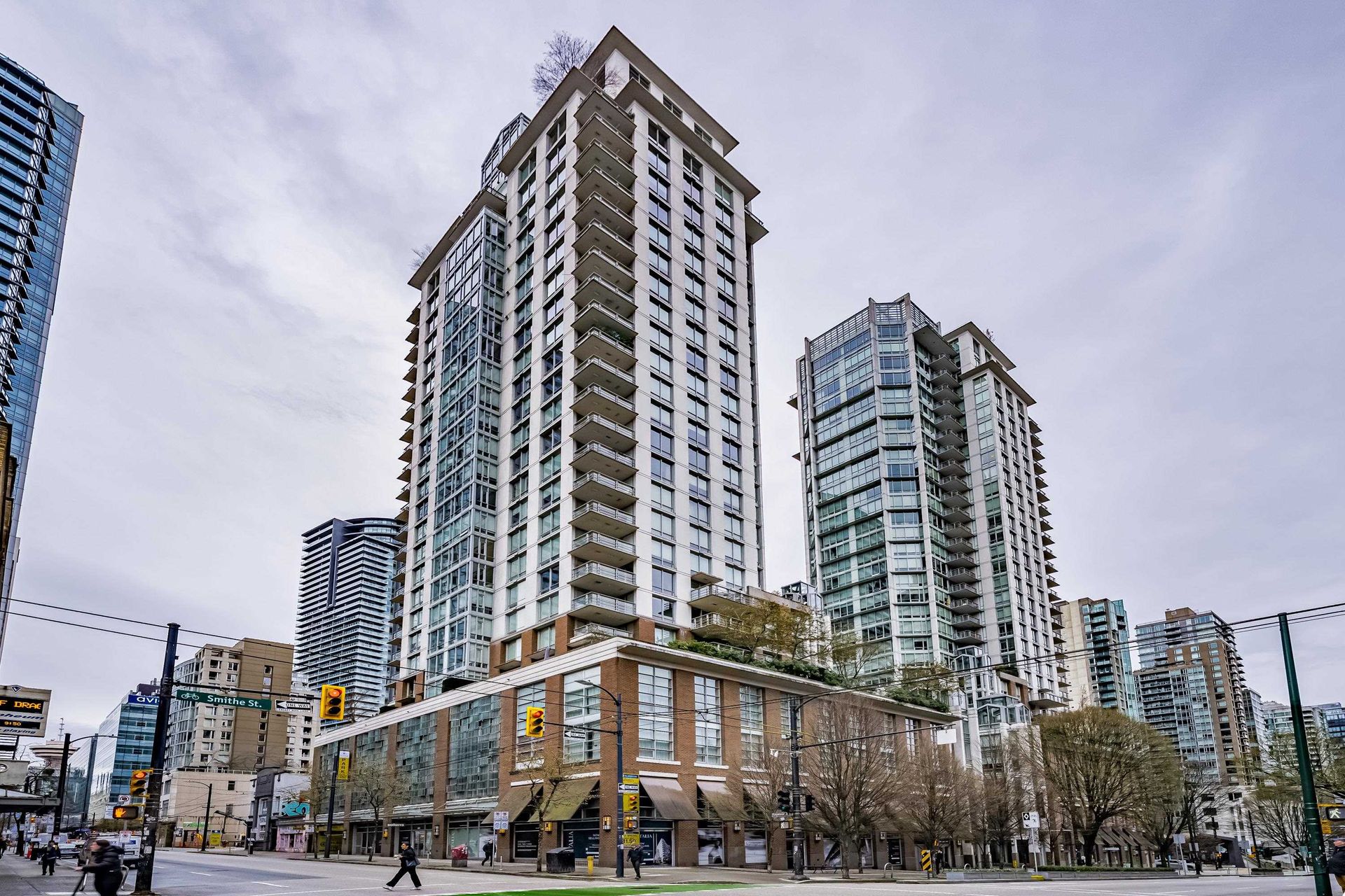 1701 - 565 Smithe Street, Yaletown North (Downtown VW), Vancouver West photo number 2 1701 - 565 Smithe Street, Yaletown North (Downtown VW), Vancouver West photo number 2