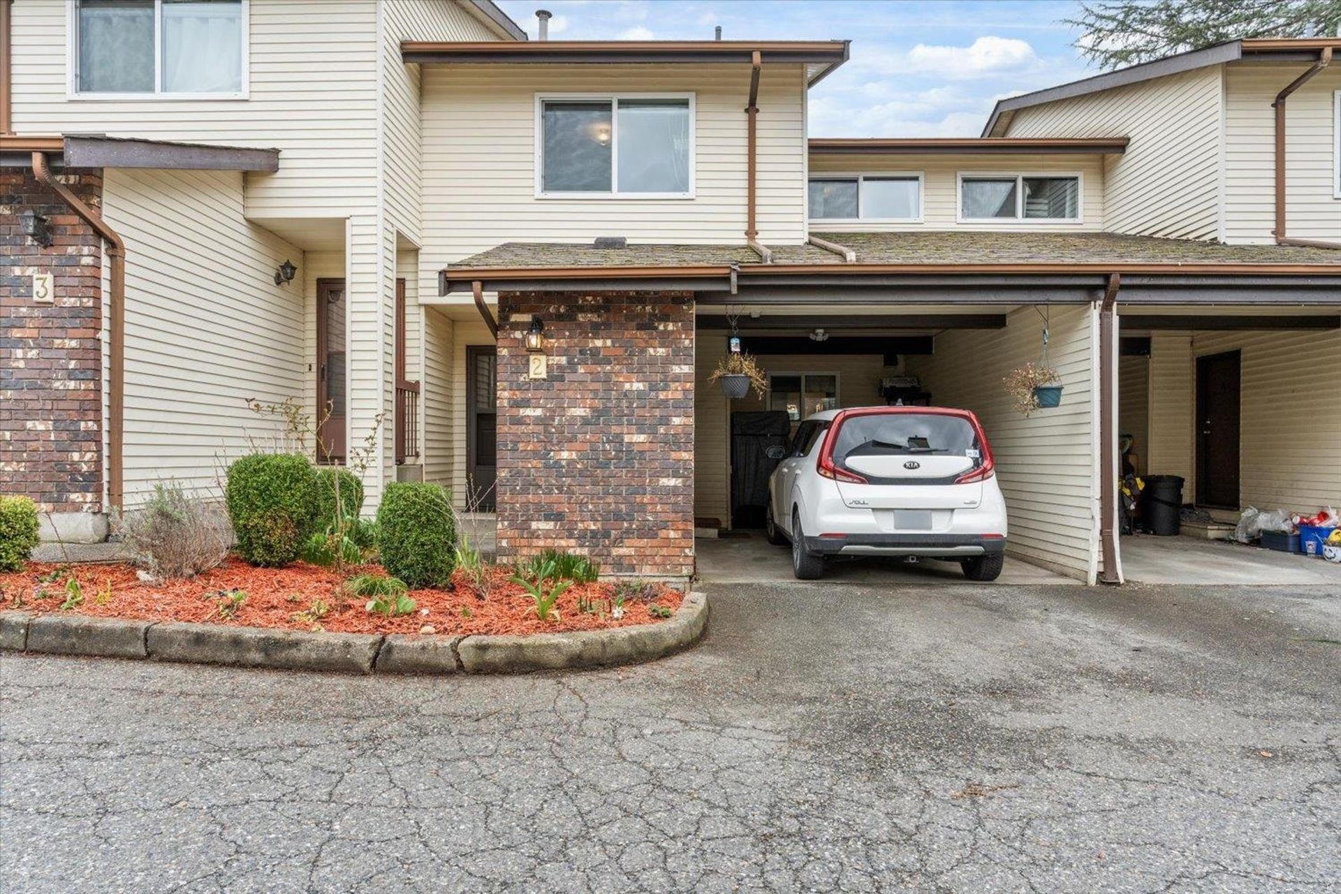 Photo 2 at 2 - 33951 Marshall Road, Central Abbotsford, Abbotsford Photo 2 at 2 - 33951 Marshall Road, Central Abbotsford, Abbotsford