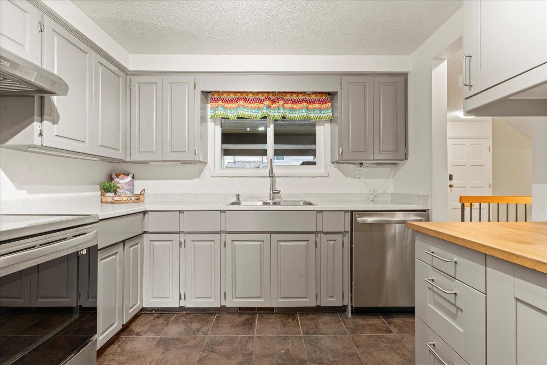 Photo 11 at 2 - 33951 Marshall Road, Central Abbotsford, Abbotsford Photo 11 at 2 - 33951 Marshall Road, Central Abbotsford, Abbotsford