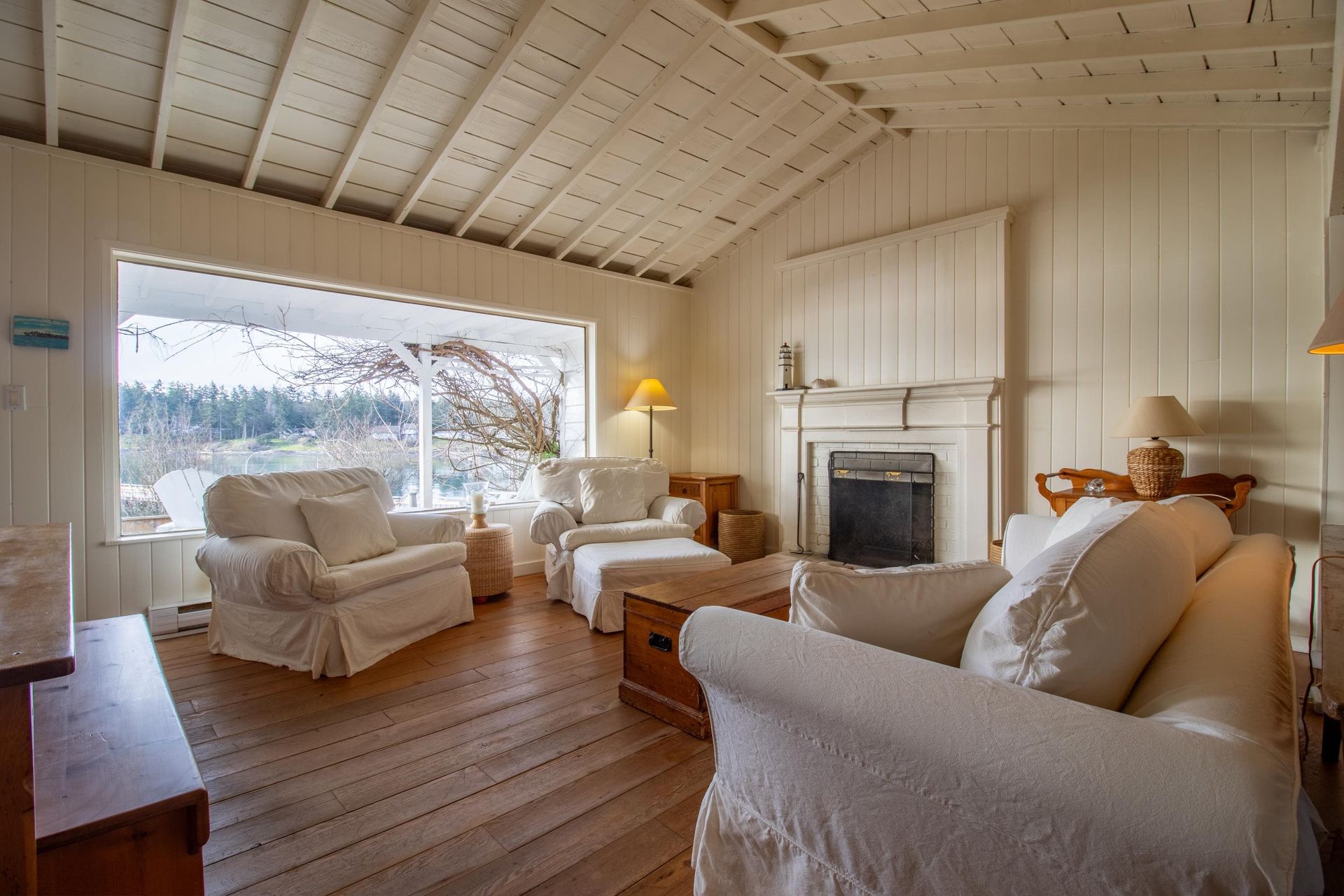 Photo 10 at 90 Gulf Drive, Galiano Island, Islands-Van. & Gulf Photo 10 at 90 Gulf Drive, Galiano Island, Islands-Van. & Gulf