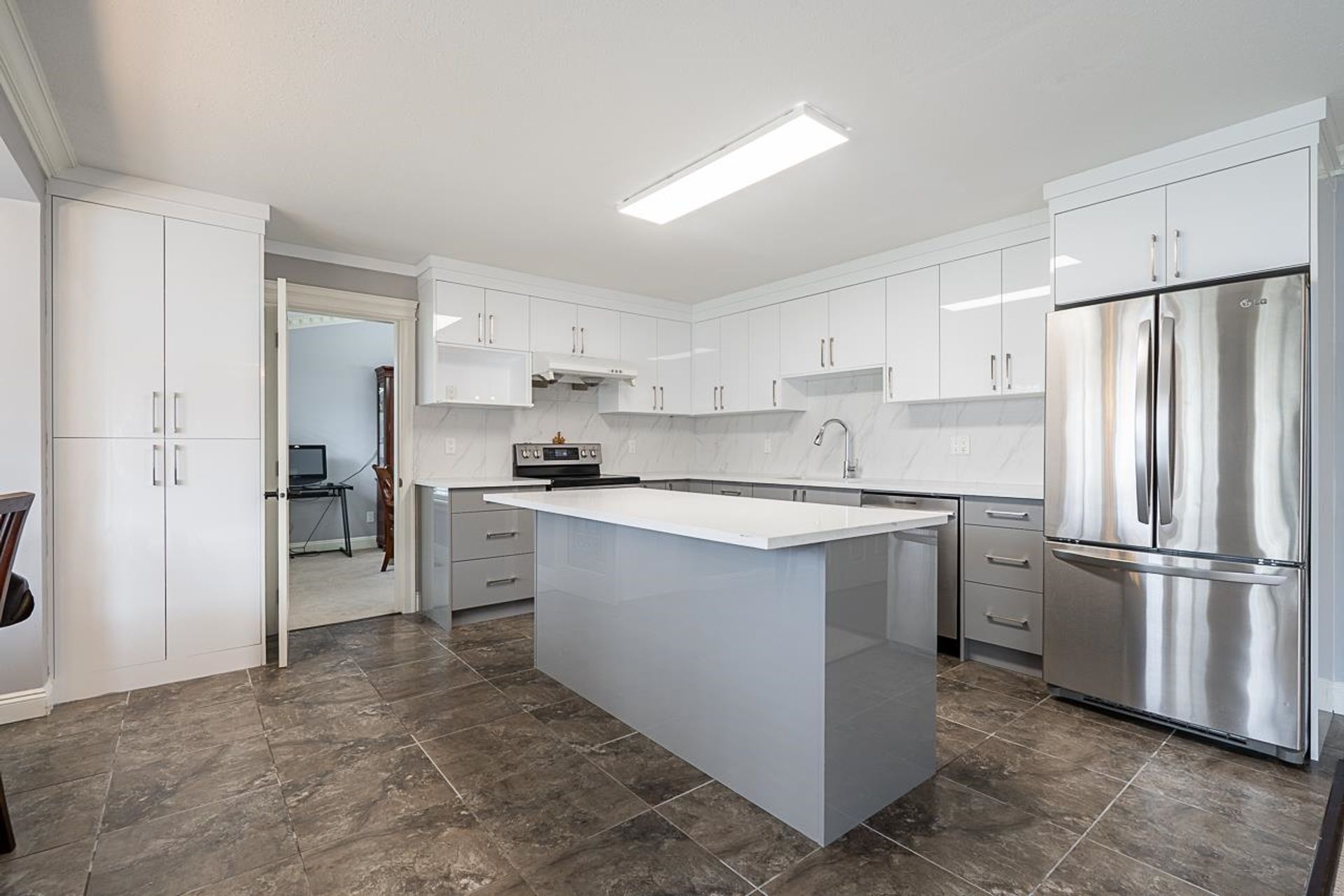 Photo 8 at 8941 143 Street, Bear Creek Green Timbers, Surrey Photo 8 at 8941 143 Street, Bear Creek Green Timbers, Surrey