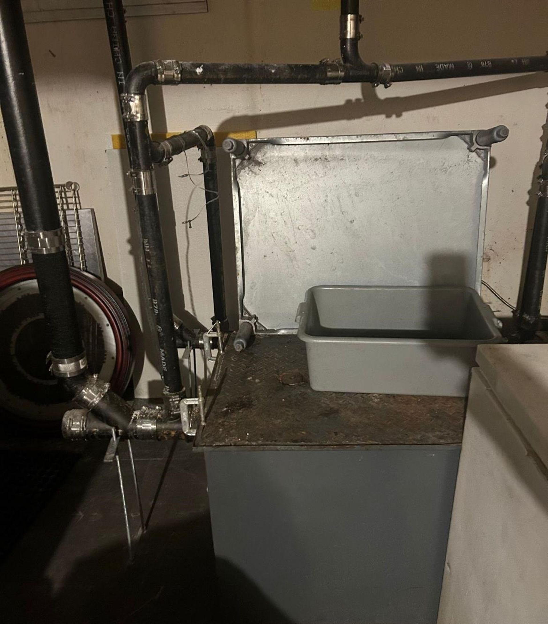 Photo 8 at 887 W Broadway, Fairview VW, Vancouver West Photo 8 at 887 W Broadway, Fairview VW, Vancouver West