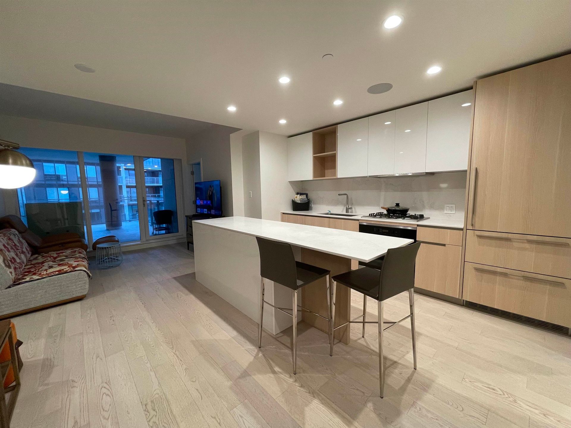 1009 - 6833 Pearson Way2