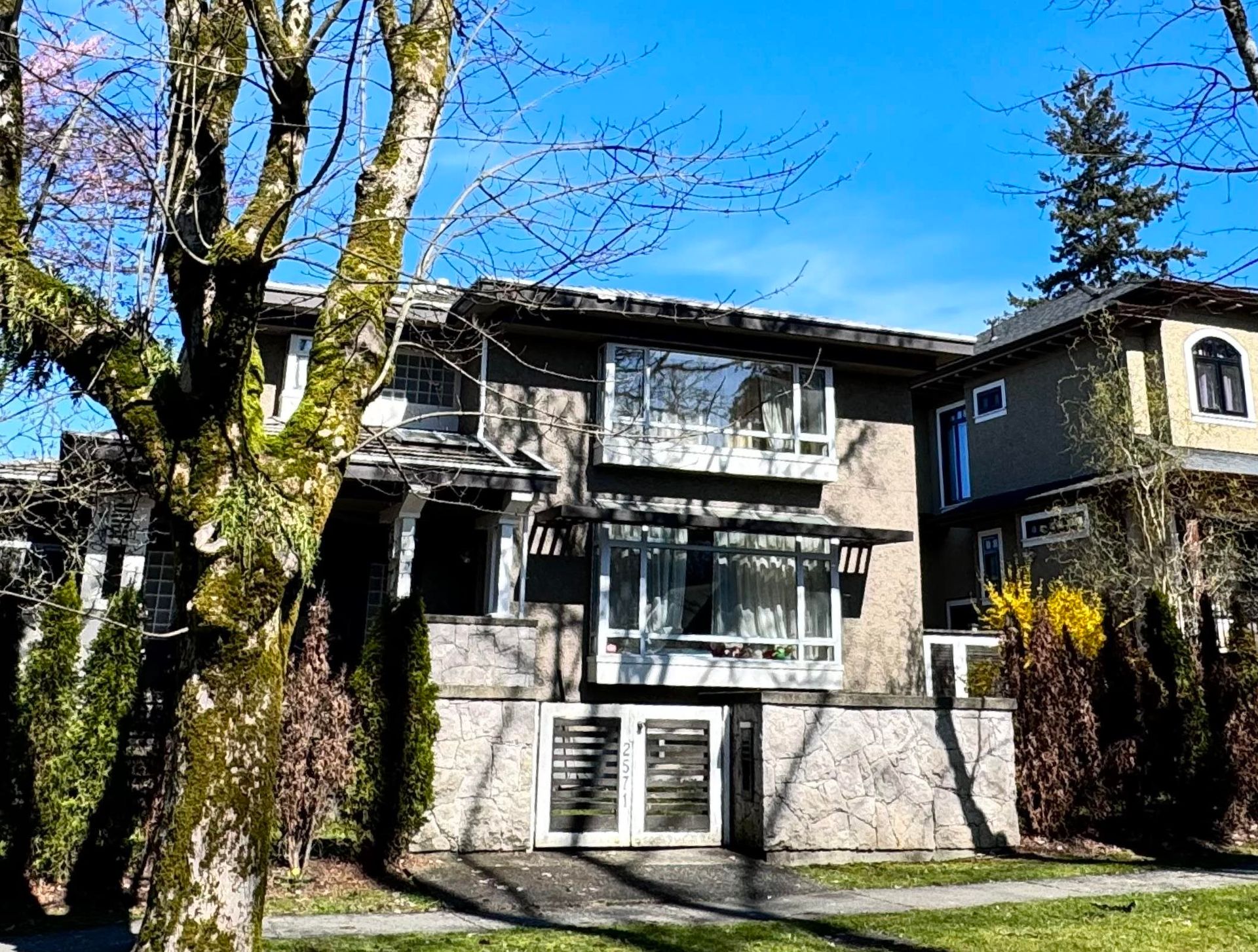 Photo 3 at 2571 W 36th Avenue, MacKenzie Heights, Vancouver West Photo 3 at 2571 W 36th Avenue, MacKenzie Heights, Vancouver West