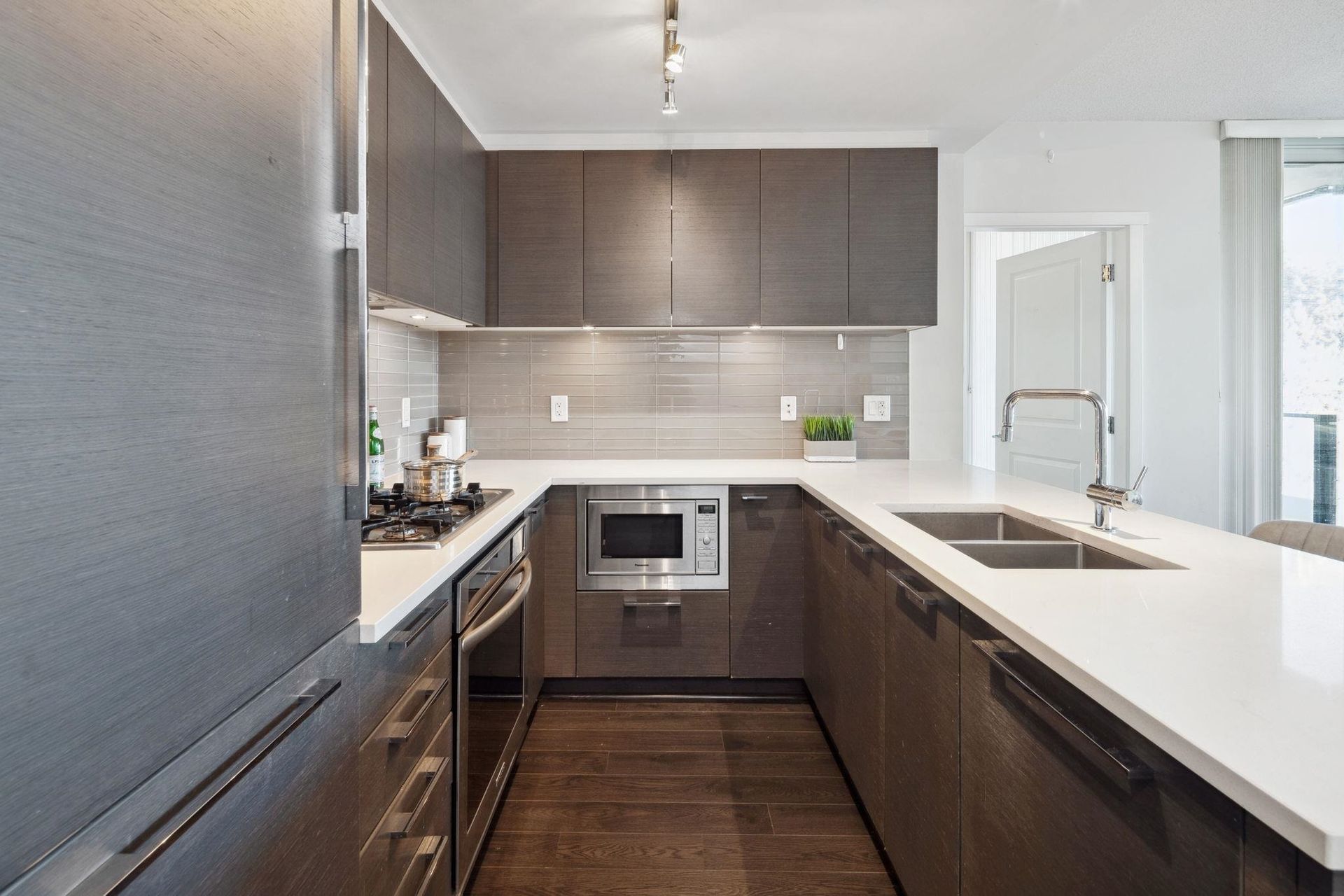 509 - 6658 Dow Avenue, Metrotown, Burnaby South by Anthony Drlje PREC* 509 - 6658 Dow Avenue, Metrotown, Burnaby South