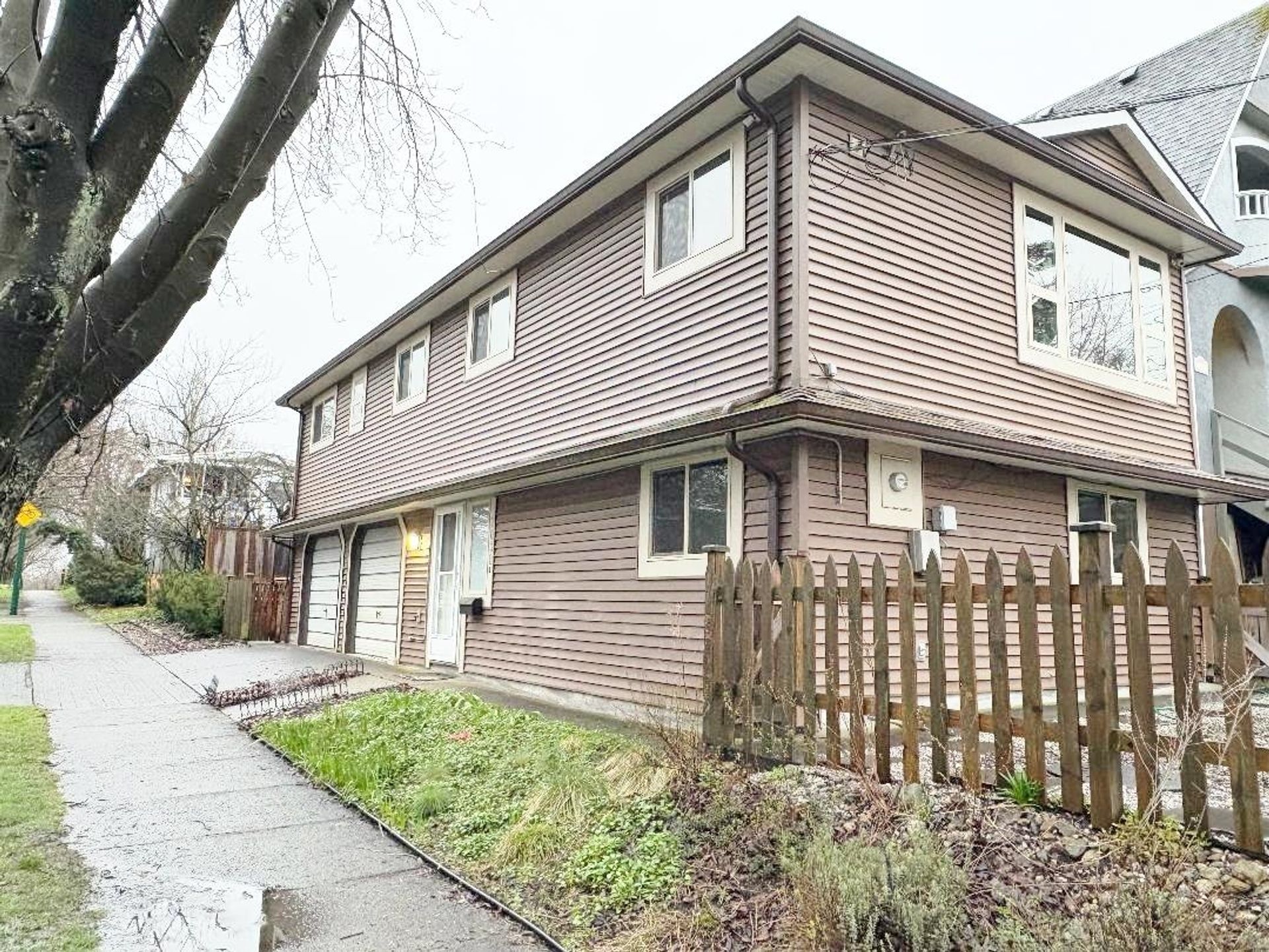 2038-napier-street-grandview-woodland-vancouver-east-03.jpg