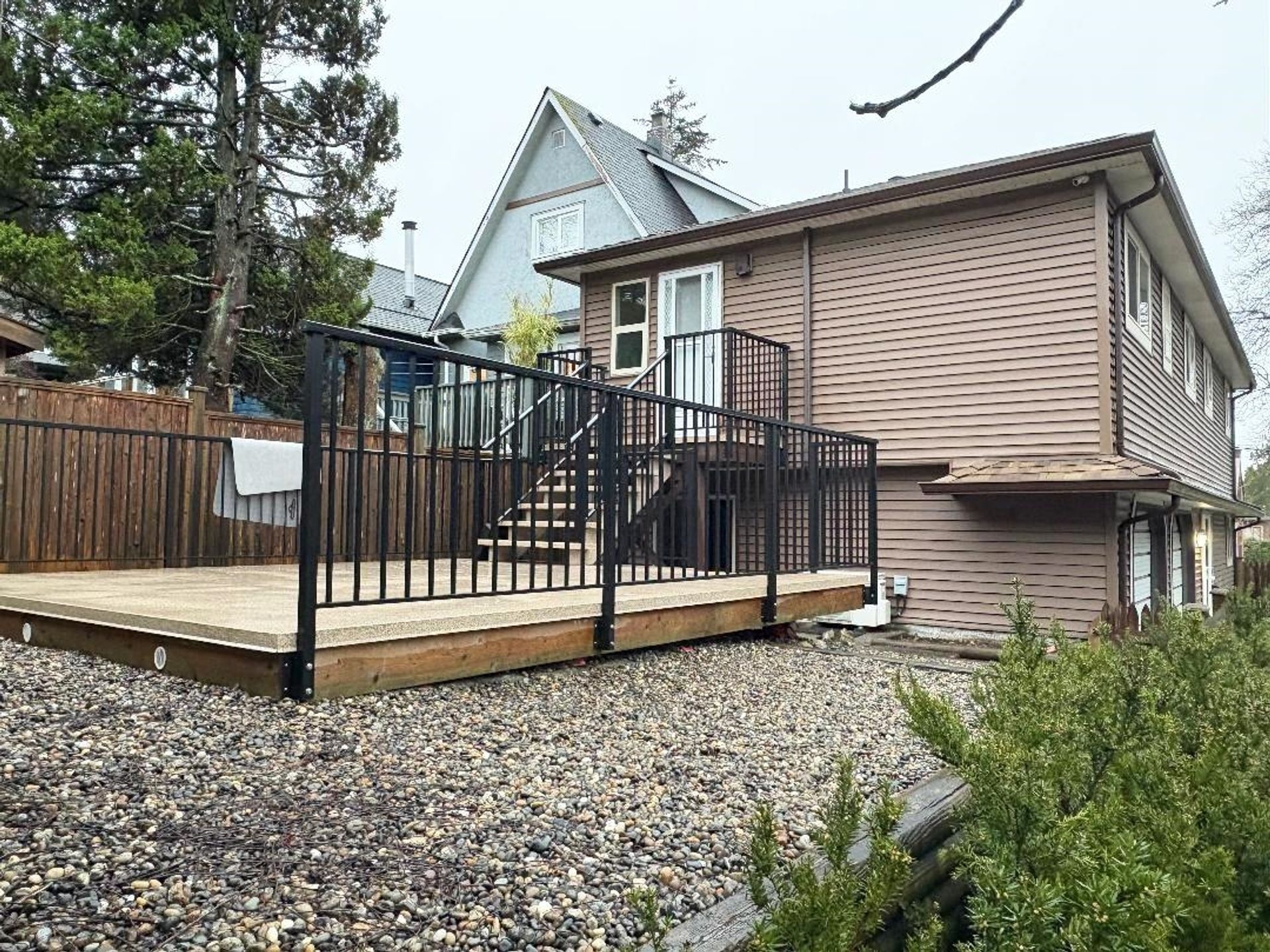 2038 Napier Street3