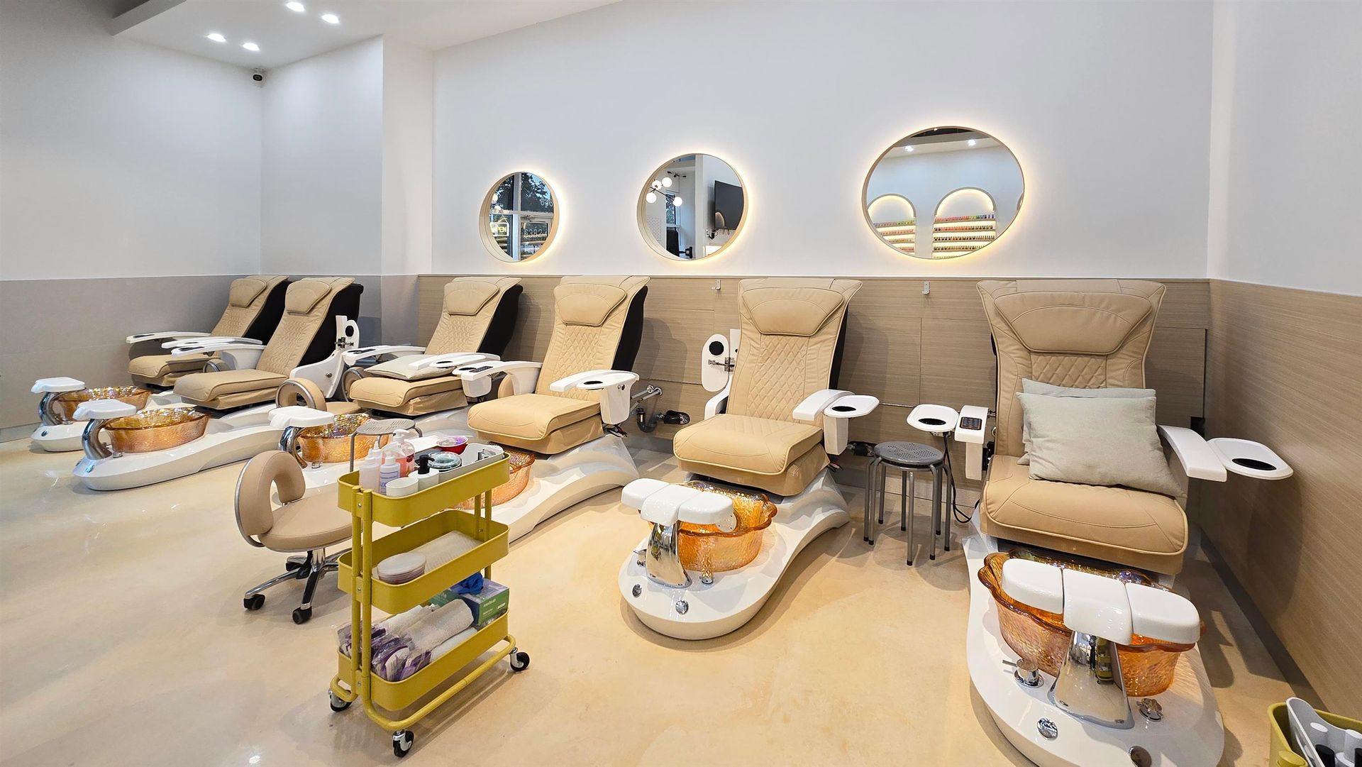 Photo 4 at 6382 Silver Avenue, Metrotown, Burnaby South Photo 4 at 6382 Silver Avenue, Metrotown, Burnaby South