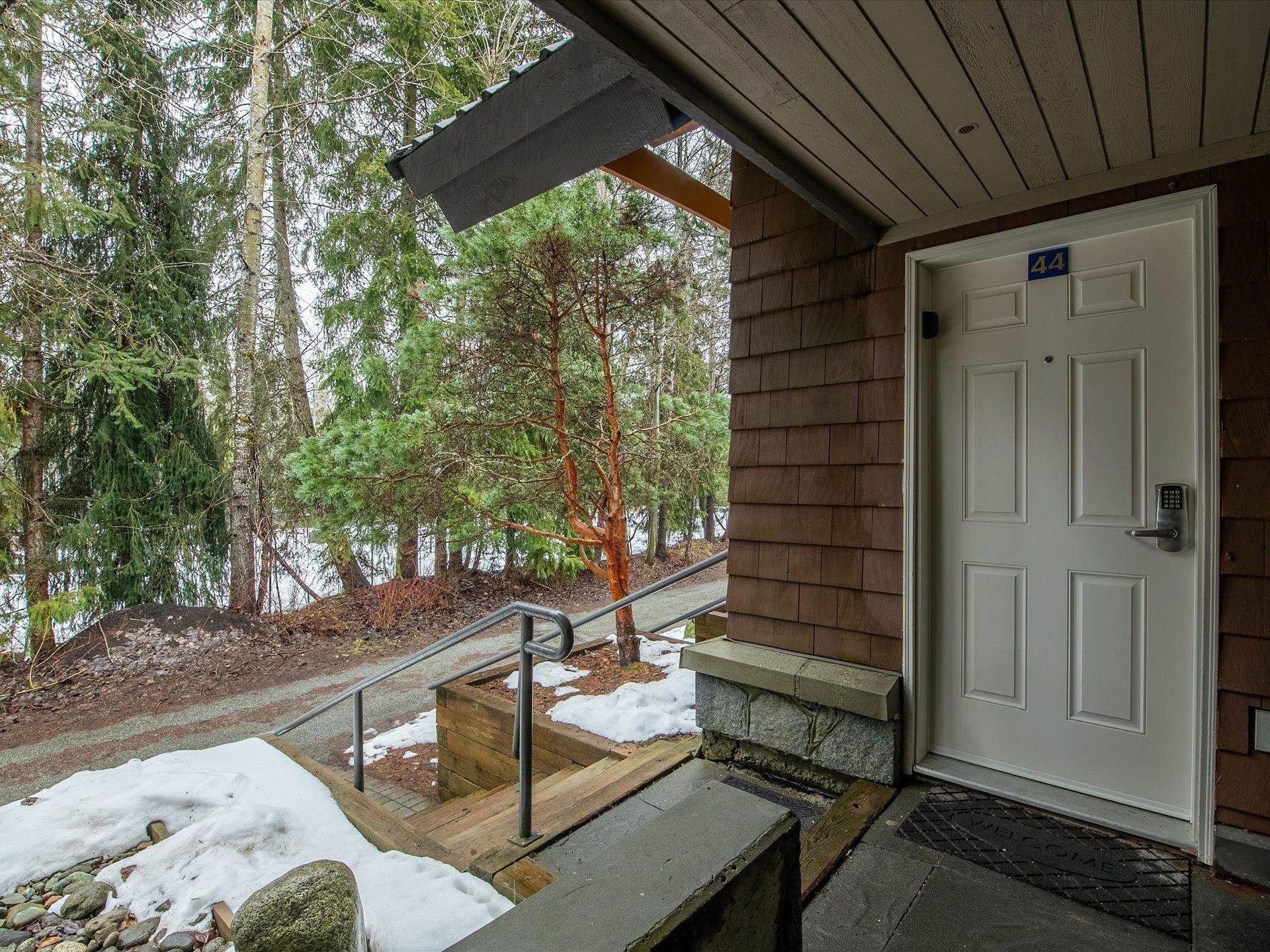 4388-northlands-boulevard-whistler-village-whistler-02.jpg