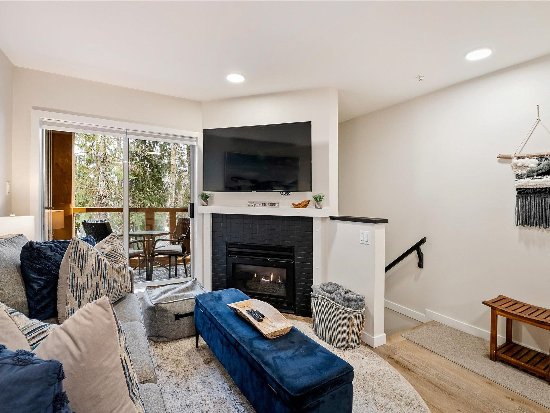 4388-northlands-boulevard-whistler-village-whistler-04.jpg