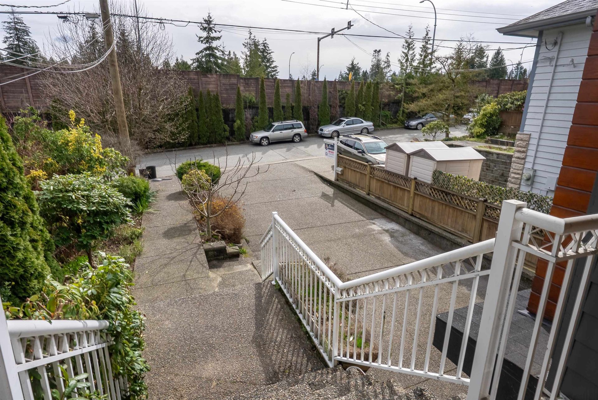 Photo 3 at 552 W 25th Street, Upper Lonsdale, North Vancouver Photo 3 at 552 W 25th Street, Upper Lonsdale, North Vancouver