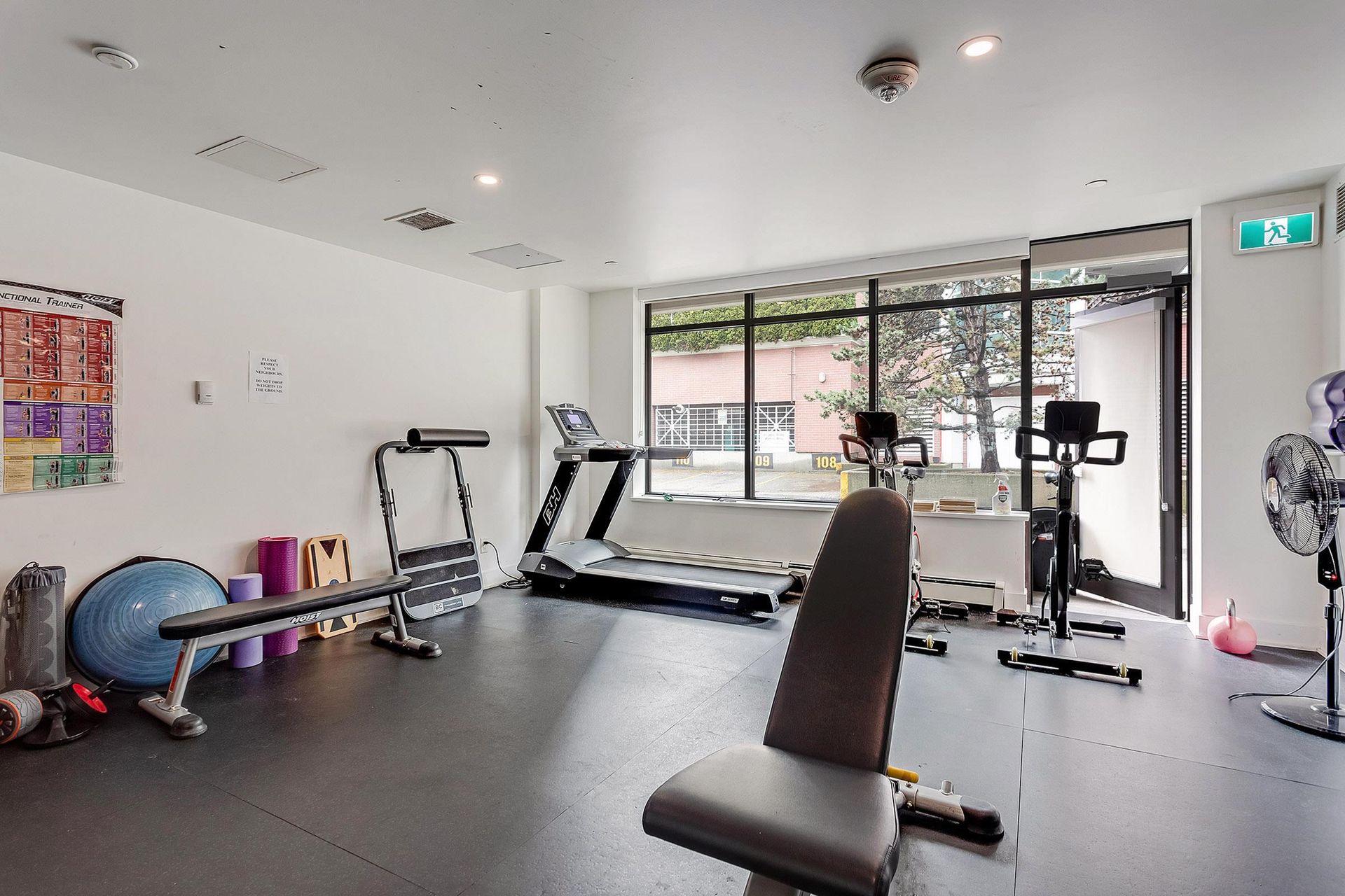 Photo 28 at 703 - 131 E 3rd Street, Lower Lonsdale, North Vancouver