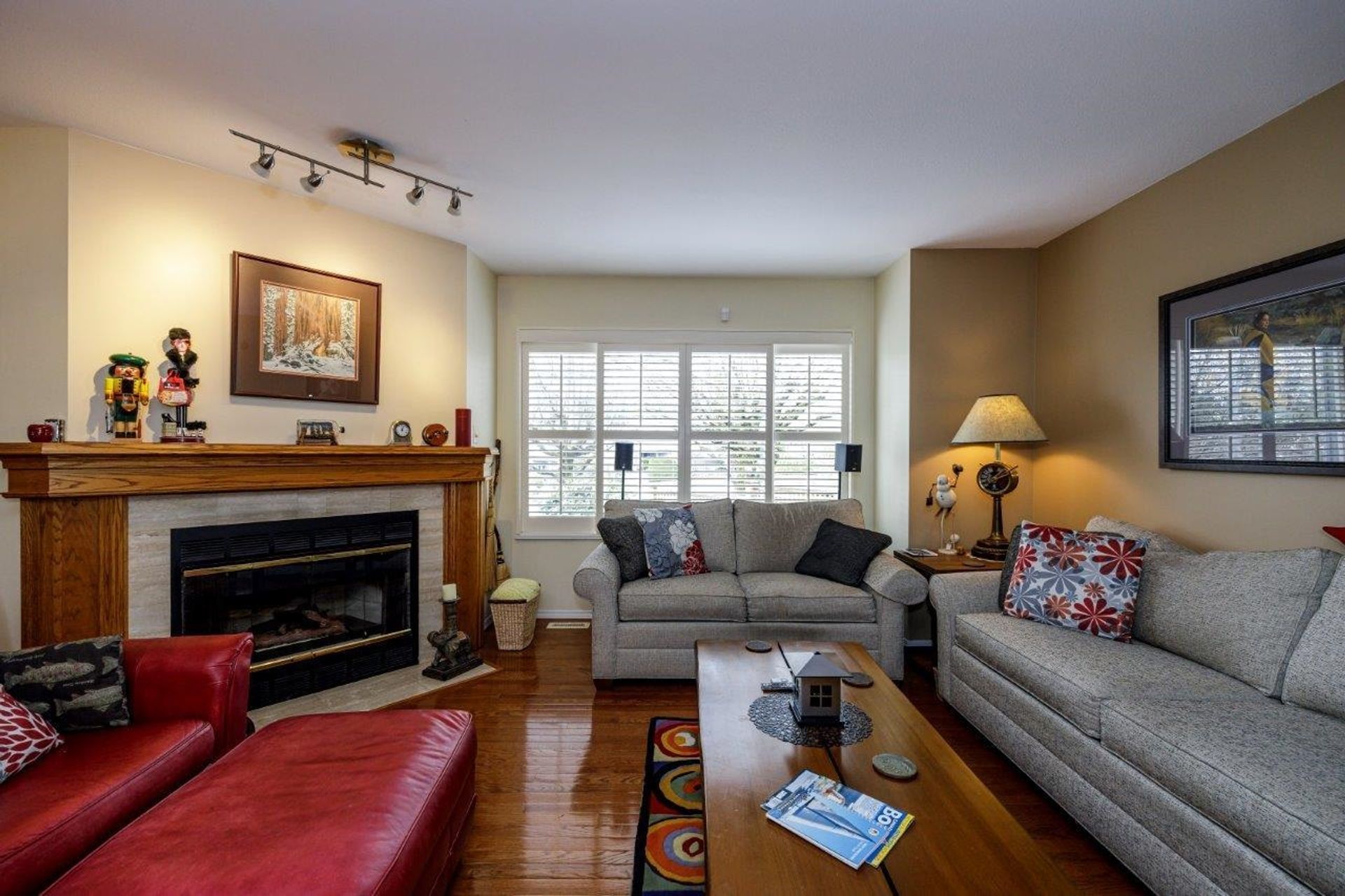 2 - 261 W 16th Street3