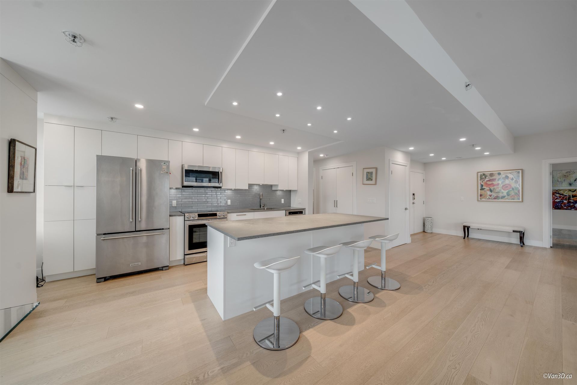 2102 - 555 Austin Avenue1